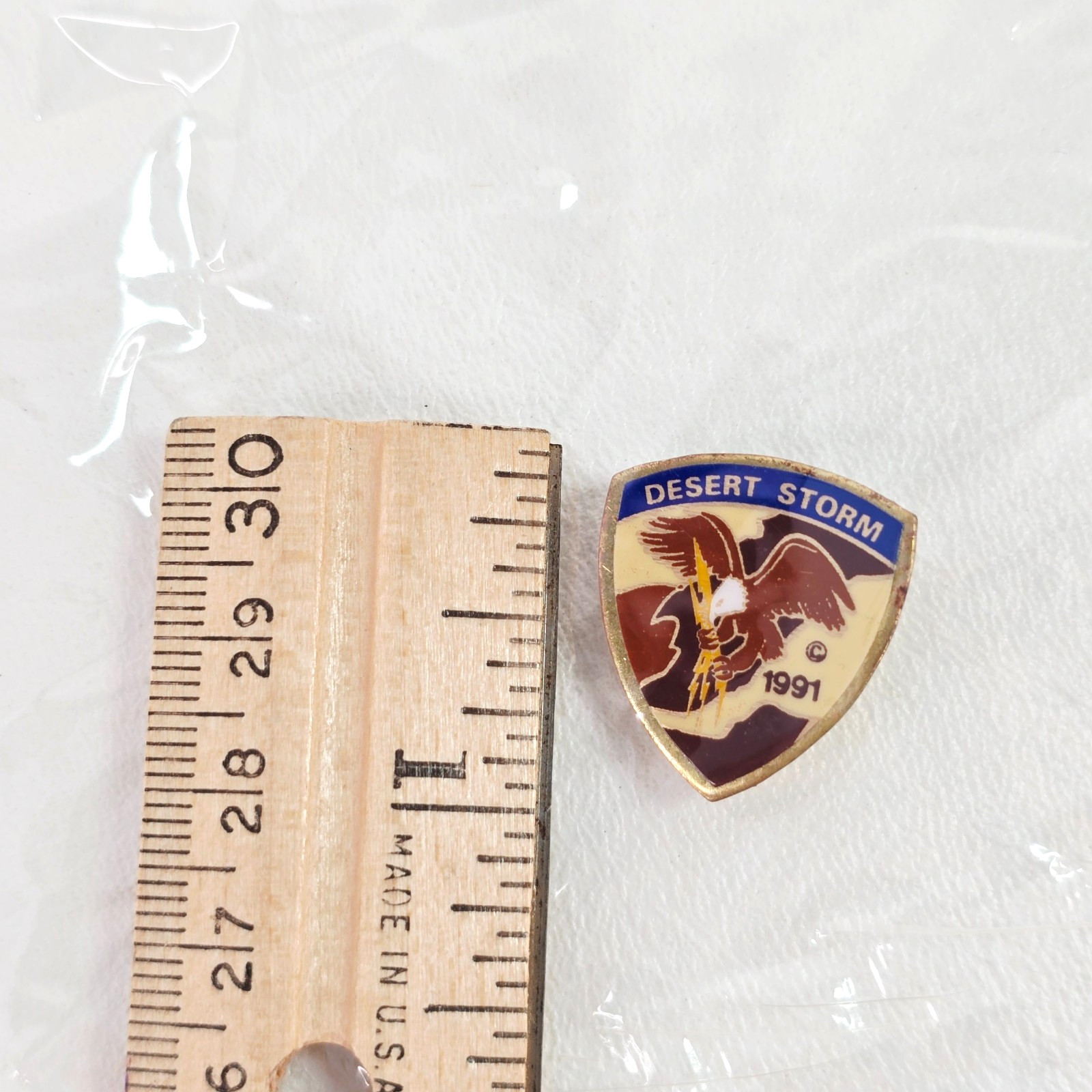 1991 Desert Storm Shield Eagle Lightning Metal Enamel Lapel PIn