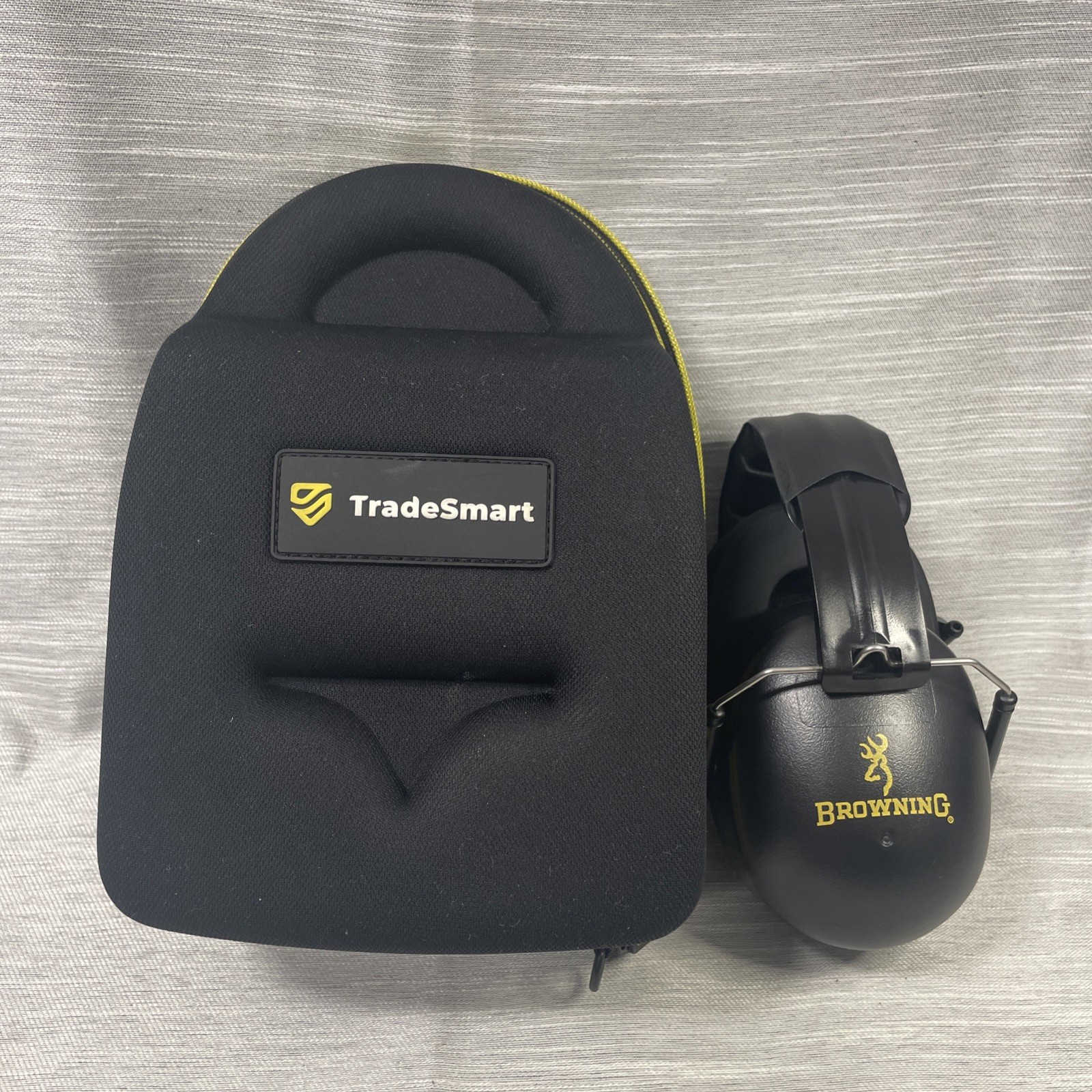 Browning Adjustable Ear Muffs With TradeSmart Case