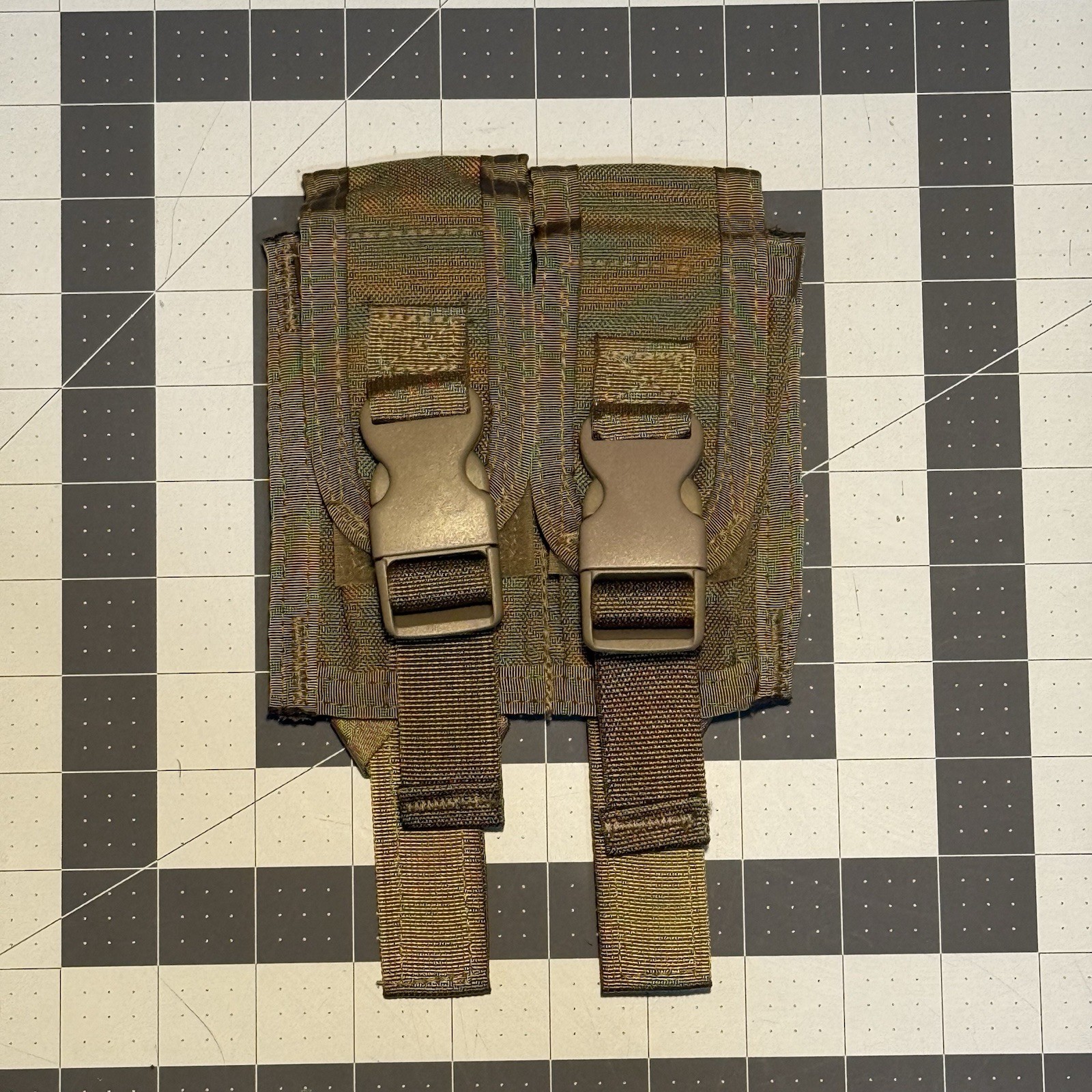 Paraclete Pre-MSA Double 40mm Round Pouch Coyote Brown Excellent Used Condition