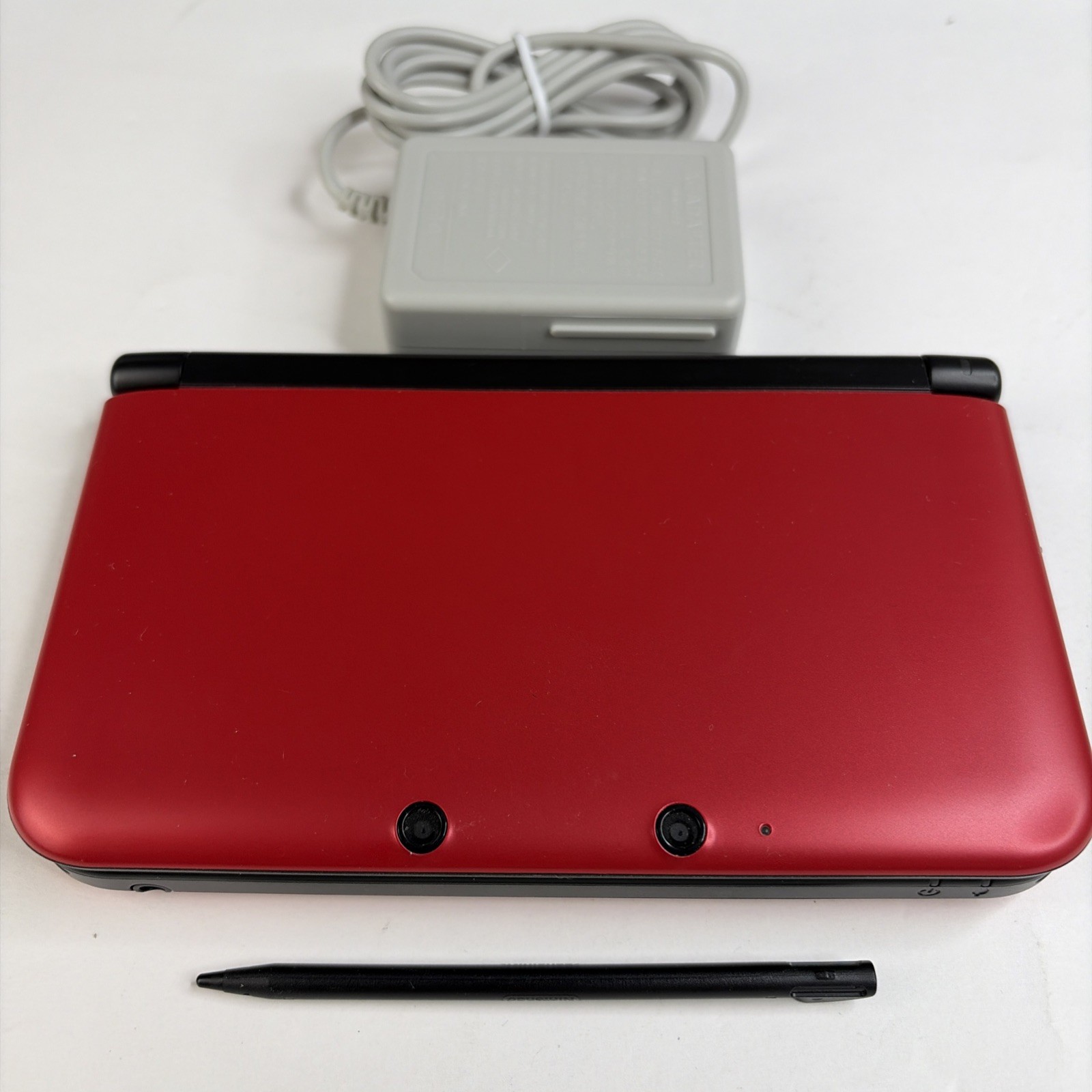 CLEAN! Nintendo 3DS XL LL SPR-001 JPN Red/Black Console With Charger Stylus