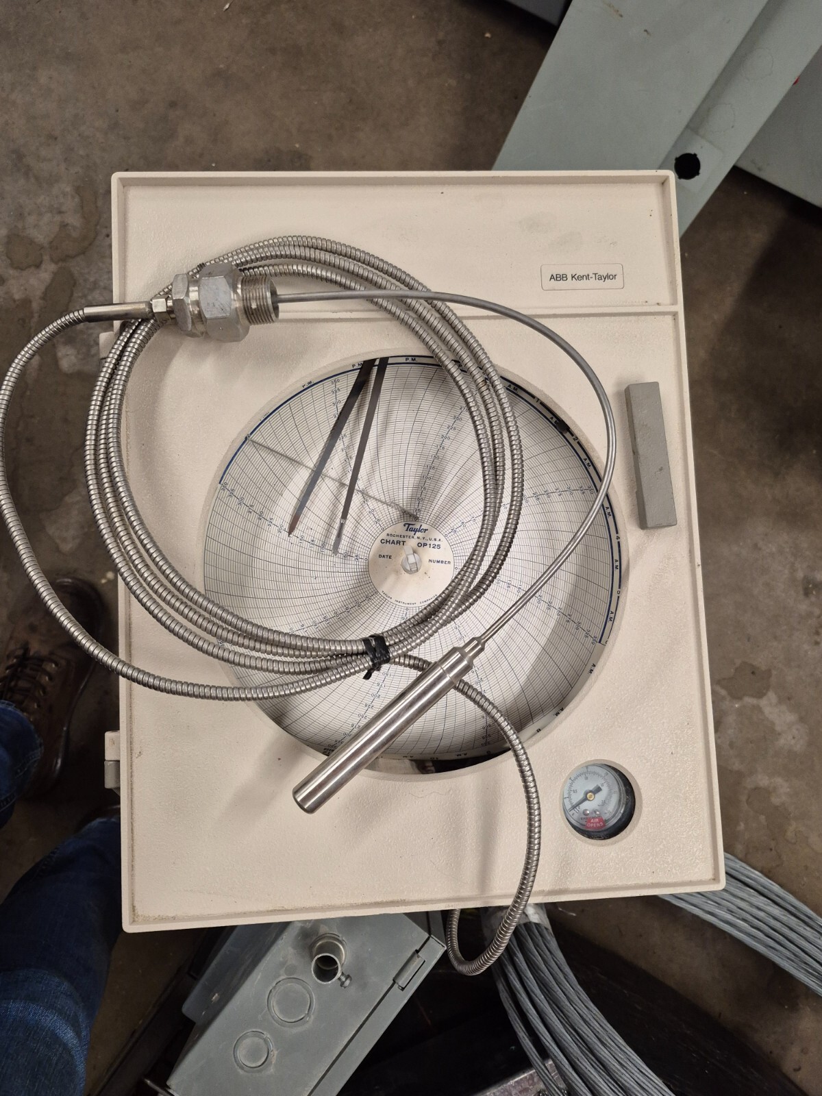 ABB Kent Taylor Fulscope Scale Chart 0P125 op 125 0/350 f broken glass