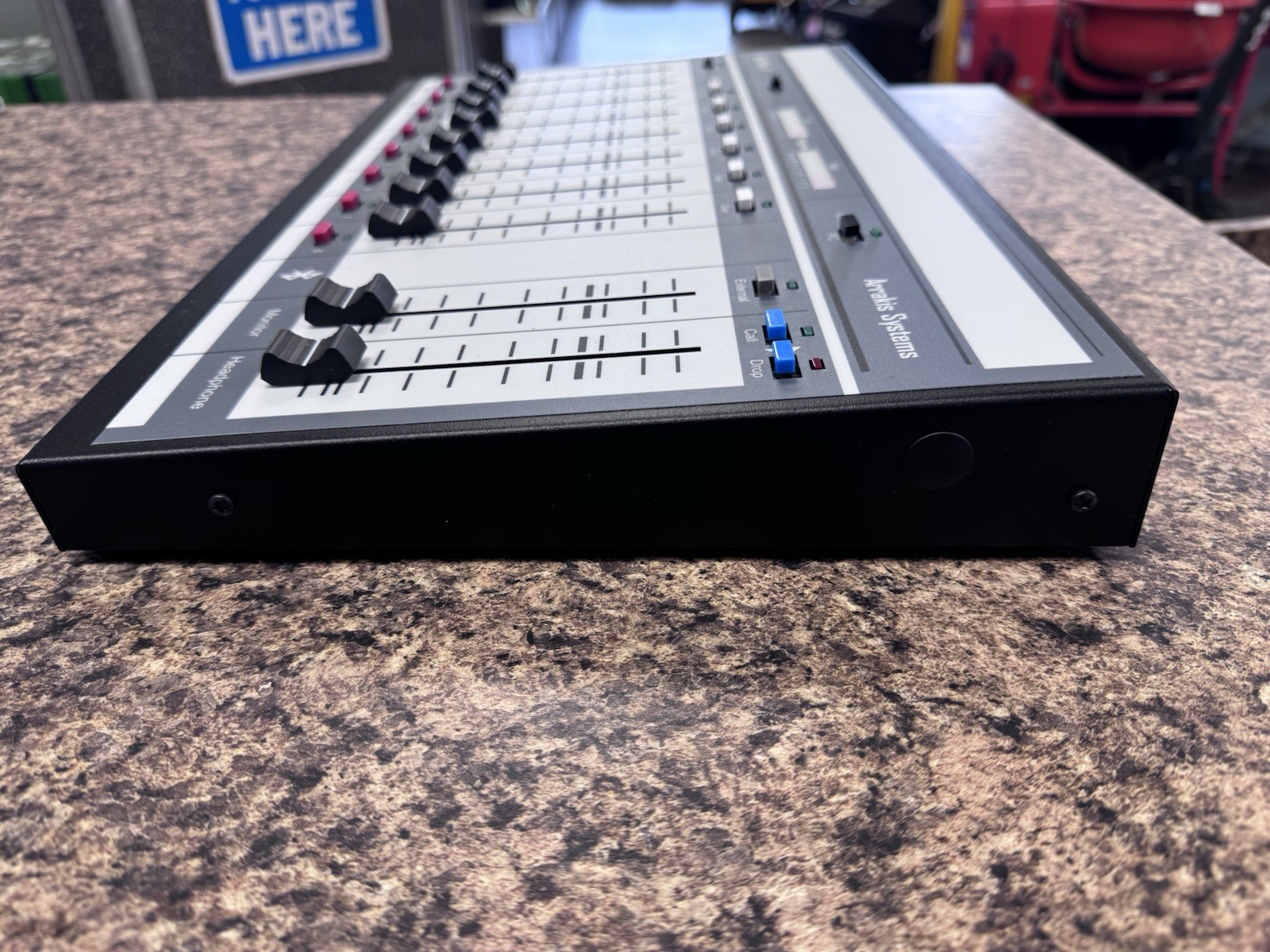 Arrakis Systems ARC-8-Blue Broadcast Mixer/Console with Bluetooth