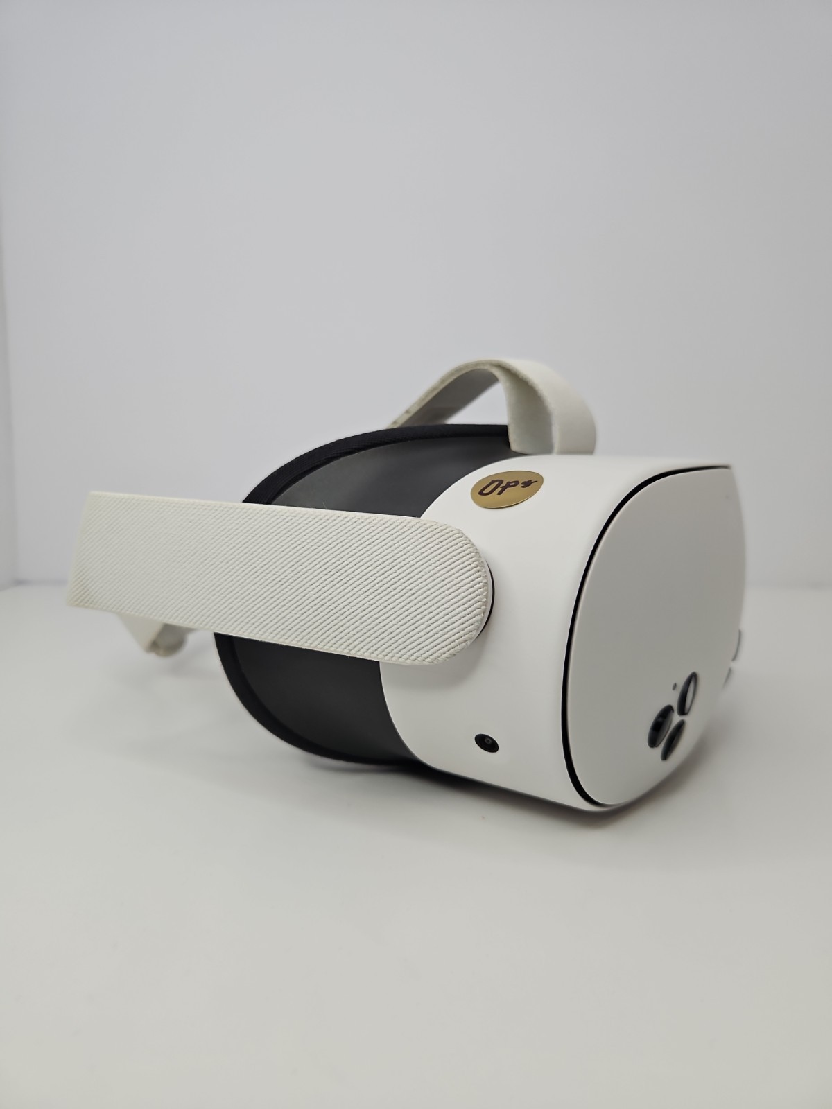 Meta Quest 3S 128GB Virtual Reality System - HEADSET ONLY - READ