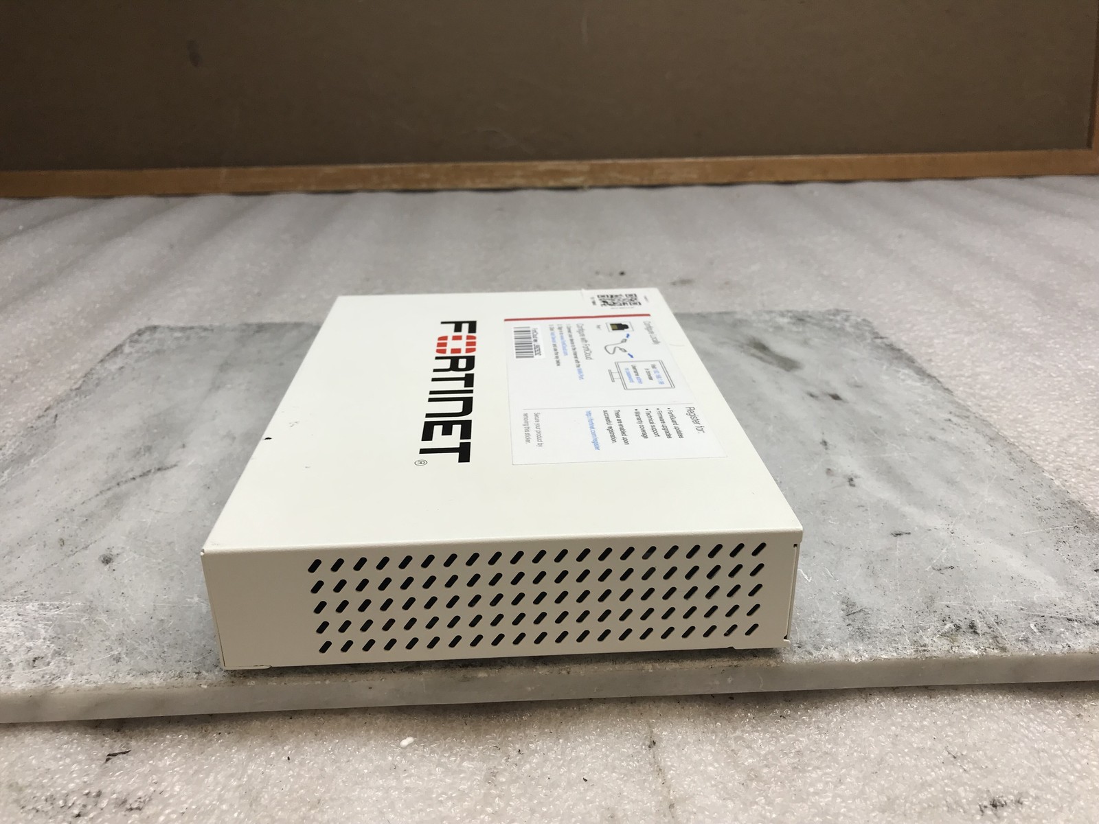 Fortinet Fortigate-60D FG-60D Firewall Security Appliance 12Vdc 2.5a