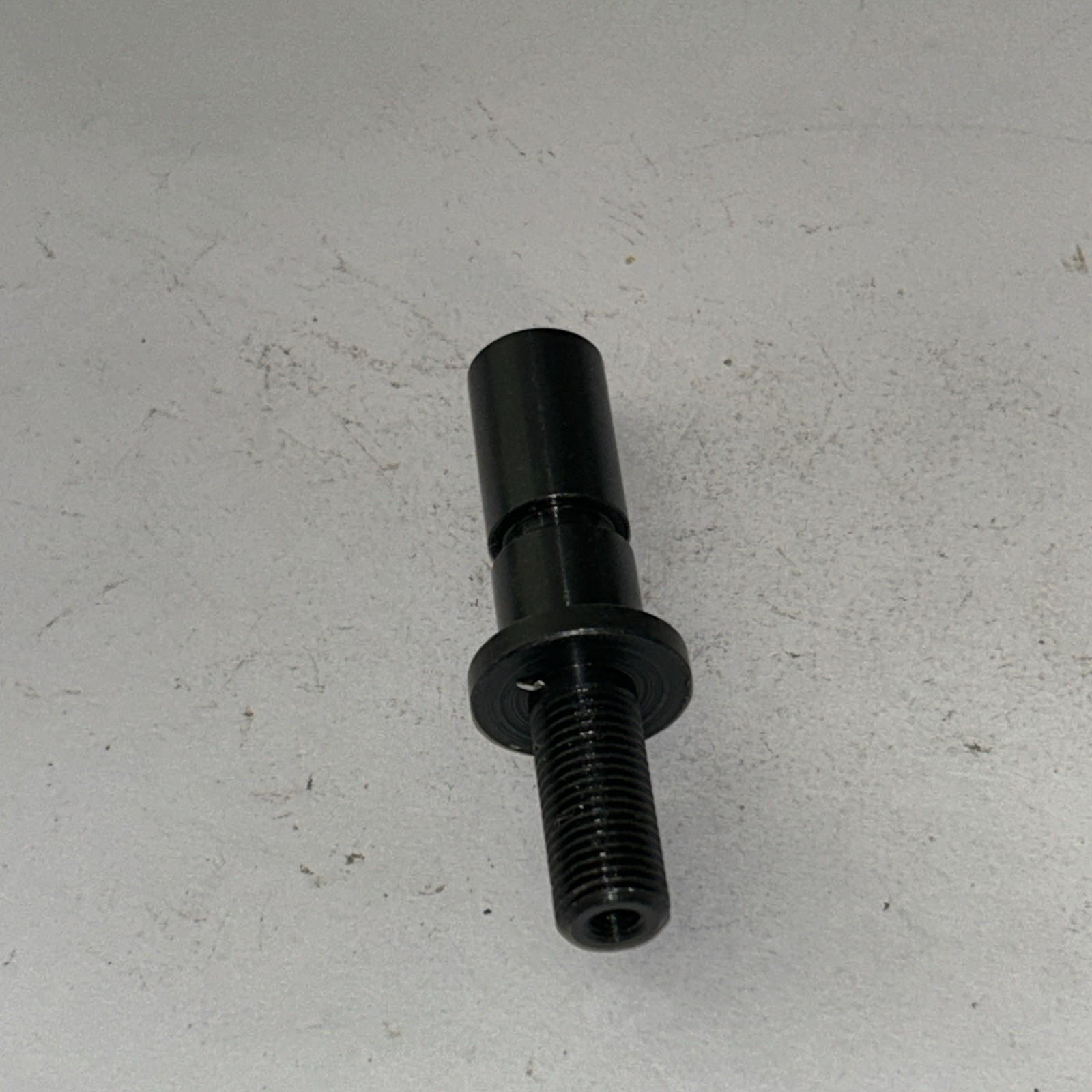 981646 Idler Stud