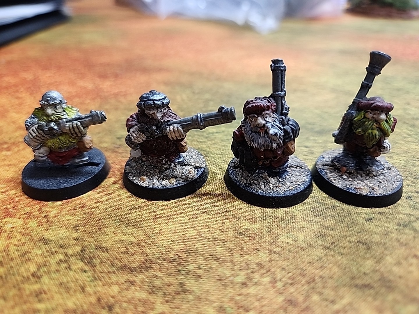 Lot of Four (4) Dwarf Thunderers metal miniatures OOP Warhammer Fantasy Battles