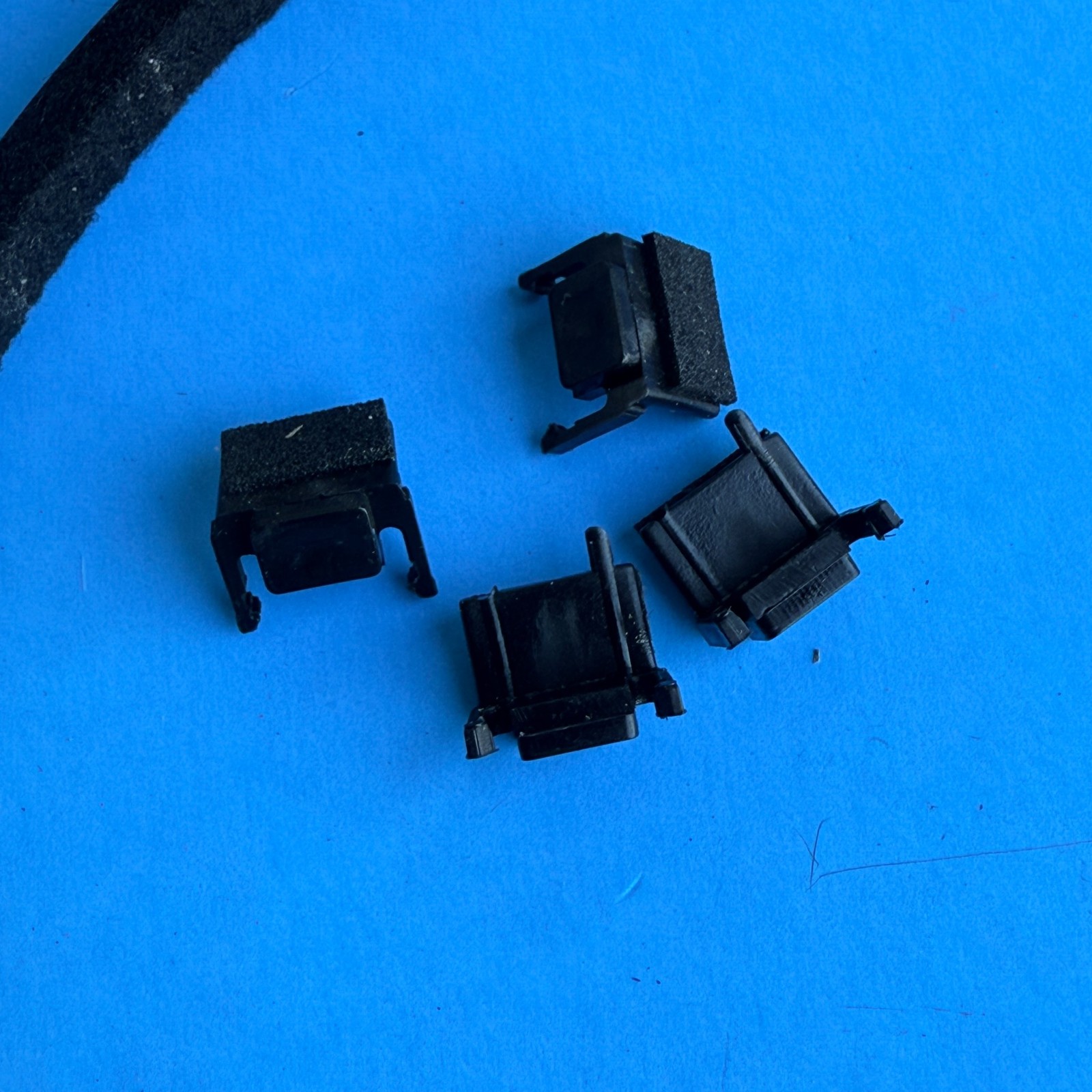 KURZWEIL PC88 Keyboard Replacement Part: Aftertouch Contact Strip with Brackets
