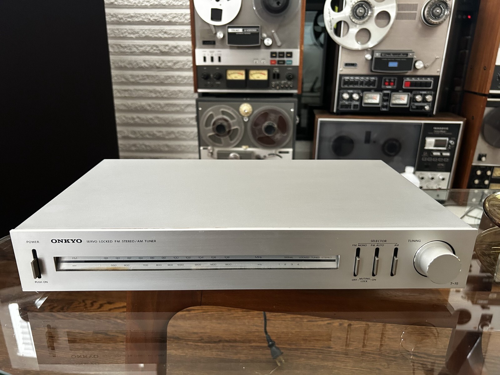 ONKYO T-15 Servo Locked FM Stereo/AM Tuner 1980 TESTED WORKING MINT