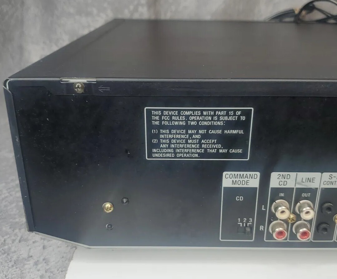Sony CDP-CE525 5 Disc CD Player Powers On No Remote