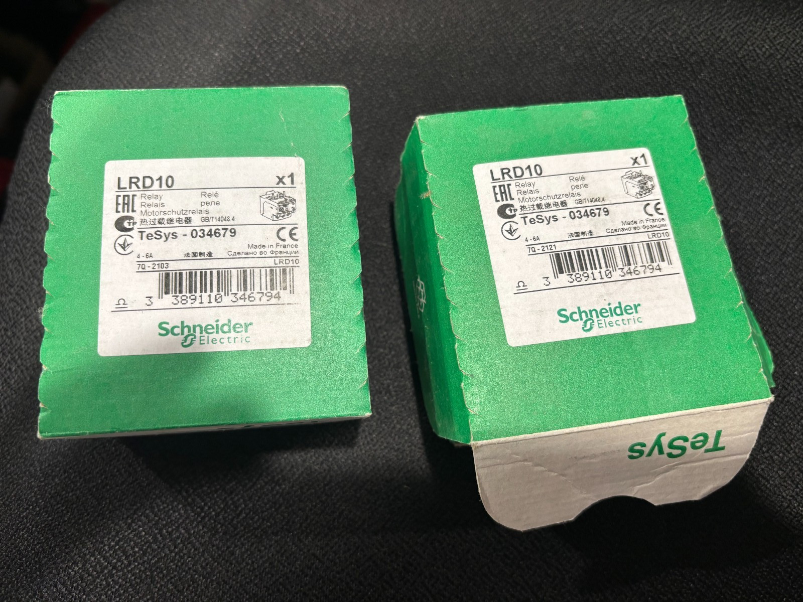 NEW    LOT OF 2    SCHNEIDER ELECTRIC LRD10 RELAY