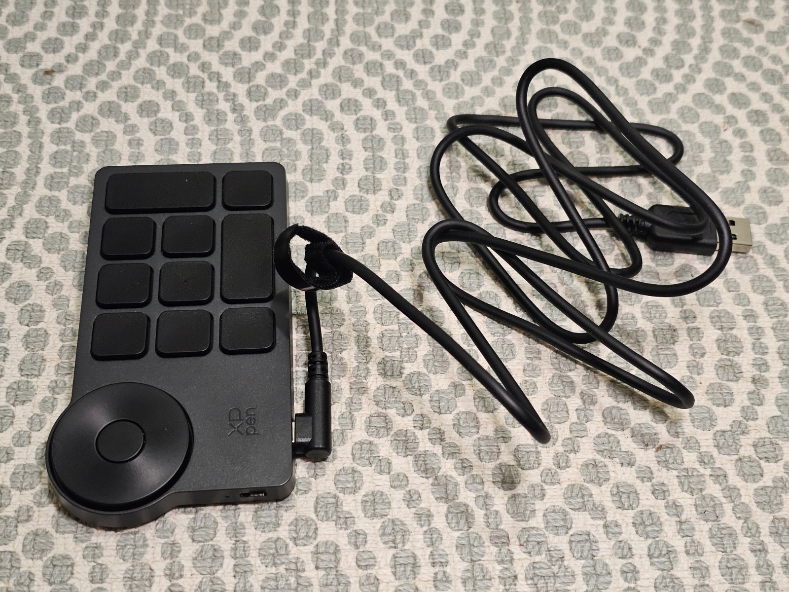 XPPen ACK05 Wireless Shortcut Remote - Digital Drawing Tool - Barely Used