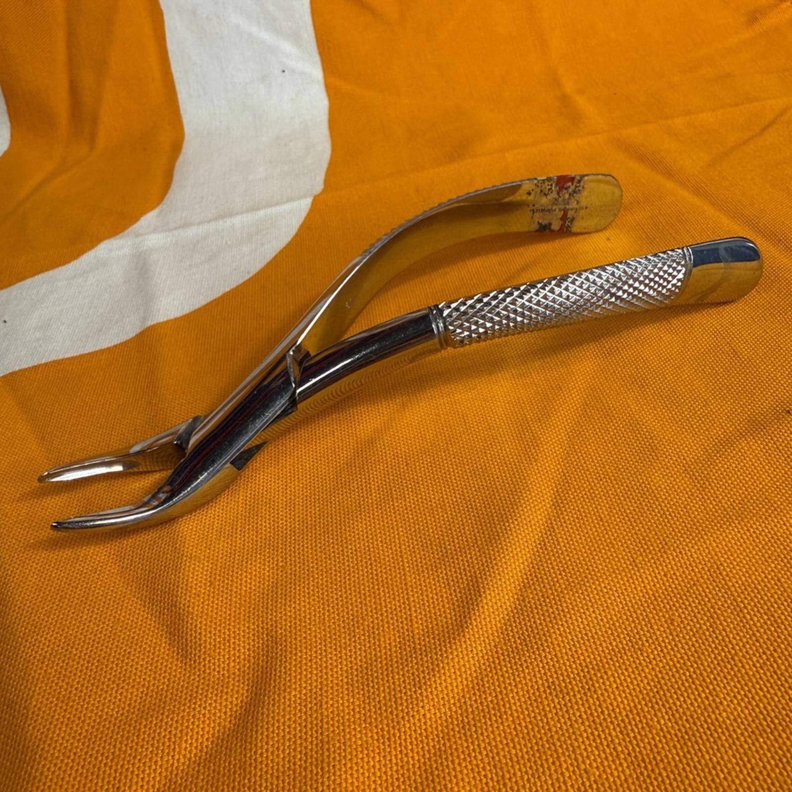MILTEX 69 Extracting Forceps, Roots Free Fast Shipping