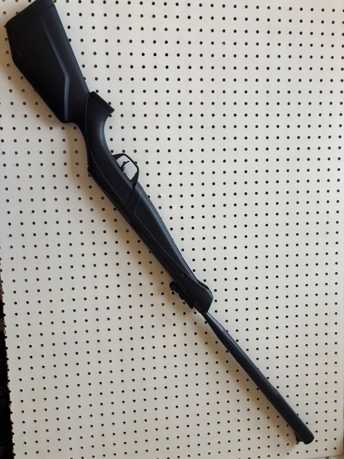 crossman shockwave quiet fire .22 cal 950 fps w/ pellets, scope, and pen loader