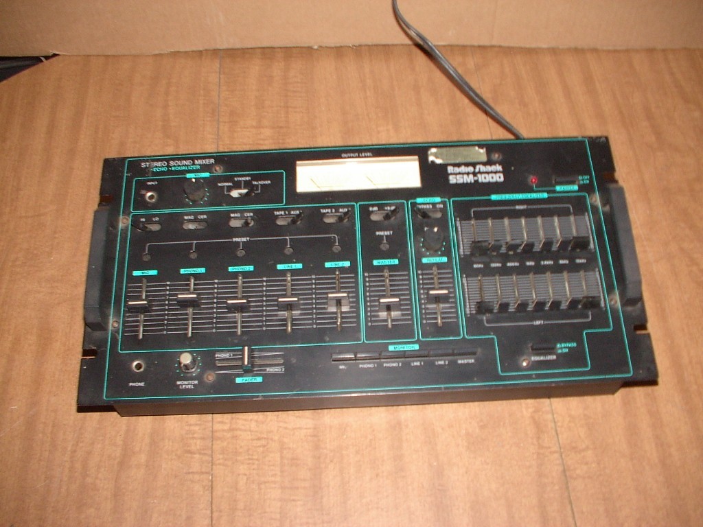Vintage radio-shack DJ mixer SSM-1000 phono echo mic line multi sound rack mount