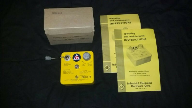 Civil Defense Radiological Dosimeter Charger CDV-750 Model 5b New in box!