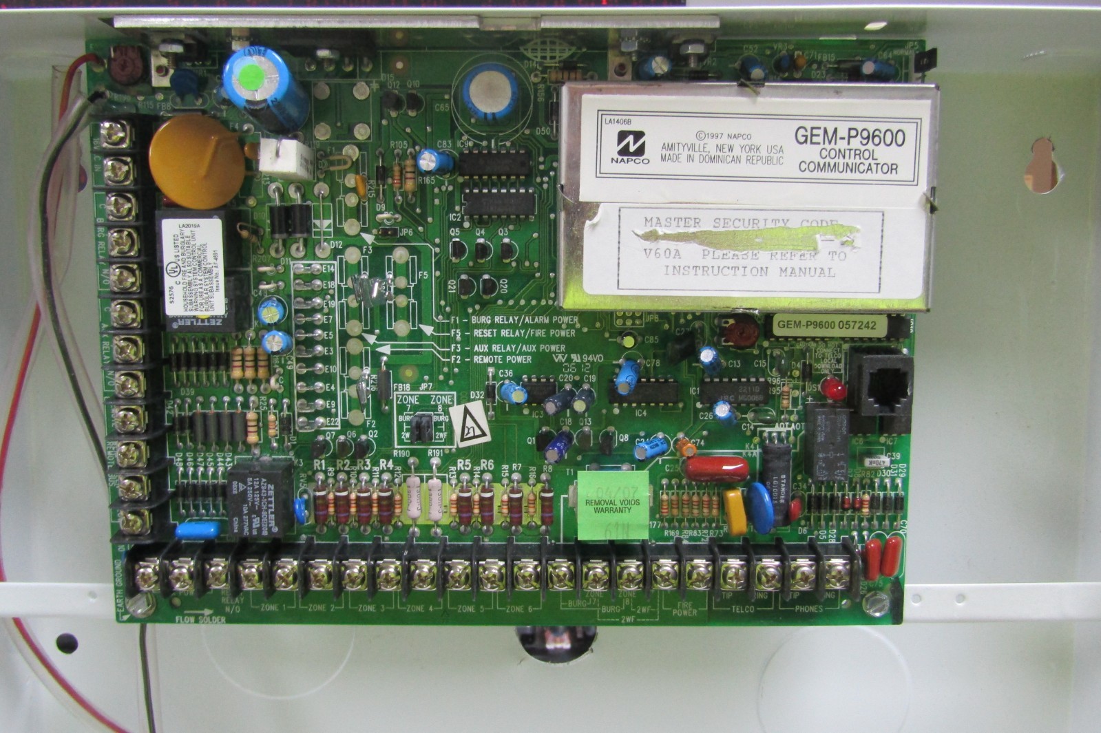 😏 NAPCO GEMINI SECURITY PANEL 8-96 ZONES GEM-P9600