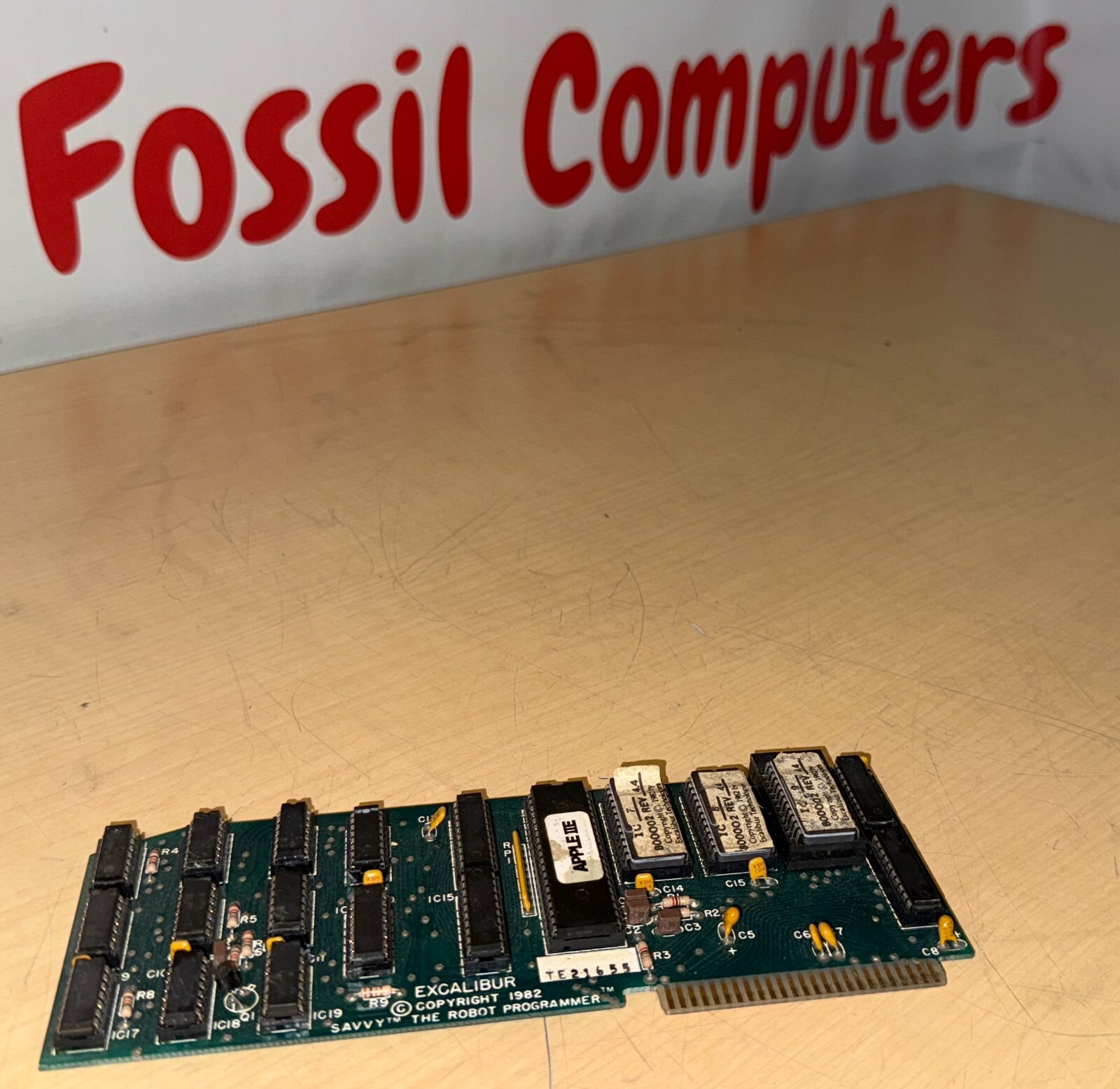 Rare 1982 Apple II IIe Computer "Excalibur" "Savvy the Robot Programmer" Card