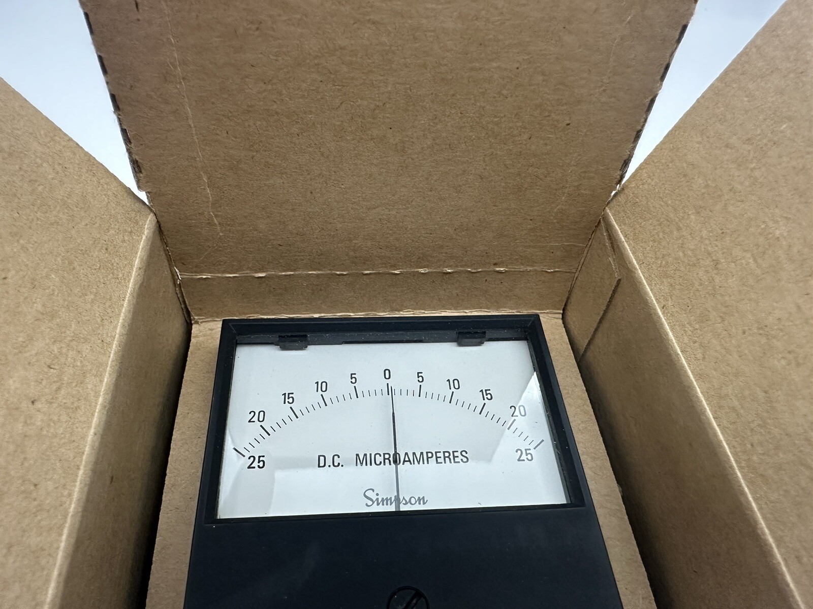 Simpson Model 2123 Panel Meter 25-0-25 DC Microamps NOS