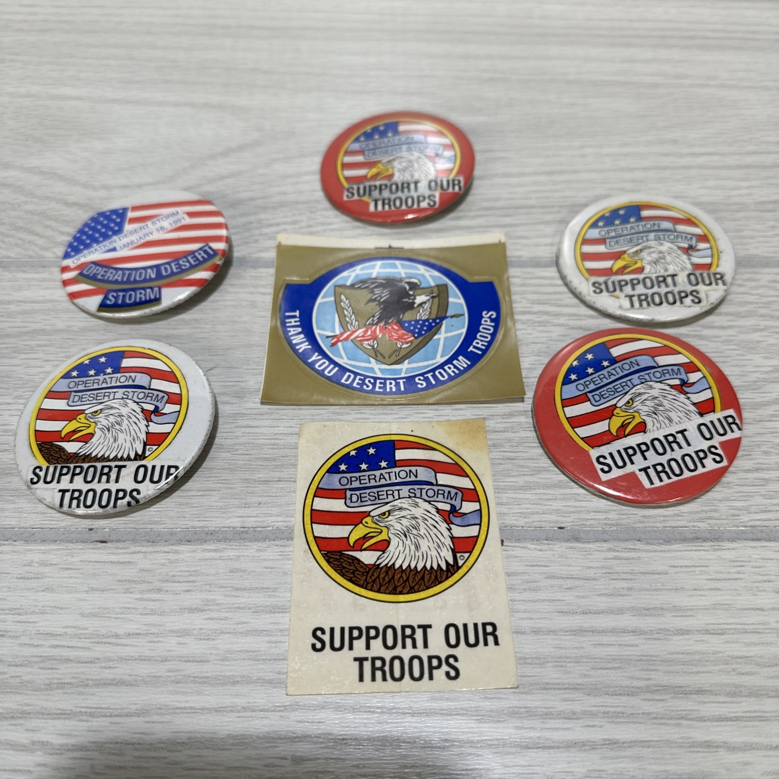 Operation Desert Storm 5 Pinback Buttons & 2 Stickers Gulf War Military 1991 (A)