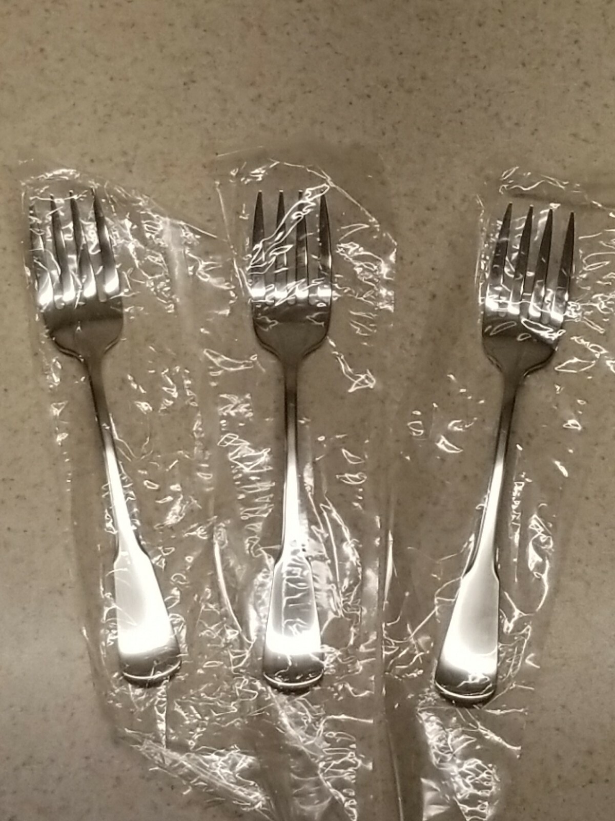 ONEIDA STAINLESS FLATWARE COLONIAL BOSTON MINUTE MAN 3 SALAD FORKS  6 3/4" NEW!