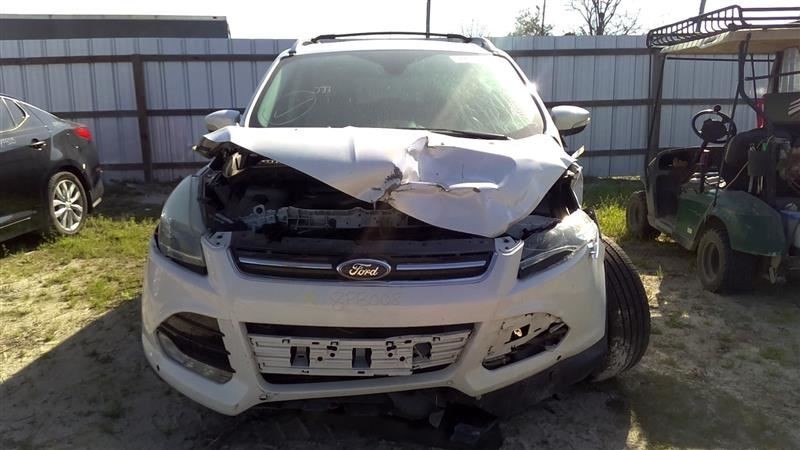 ESCAPE    2015 Fuse Box Cabin 1038384761