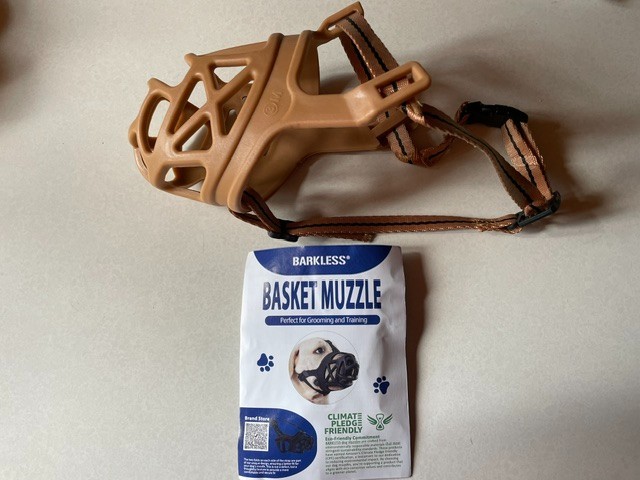 BARKLESS Dog Basket Muzzle. Humane Mouth Cover. Size 3 Medium. Brown. New.