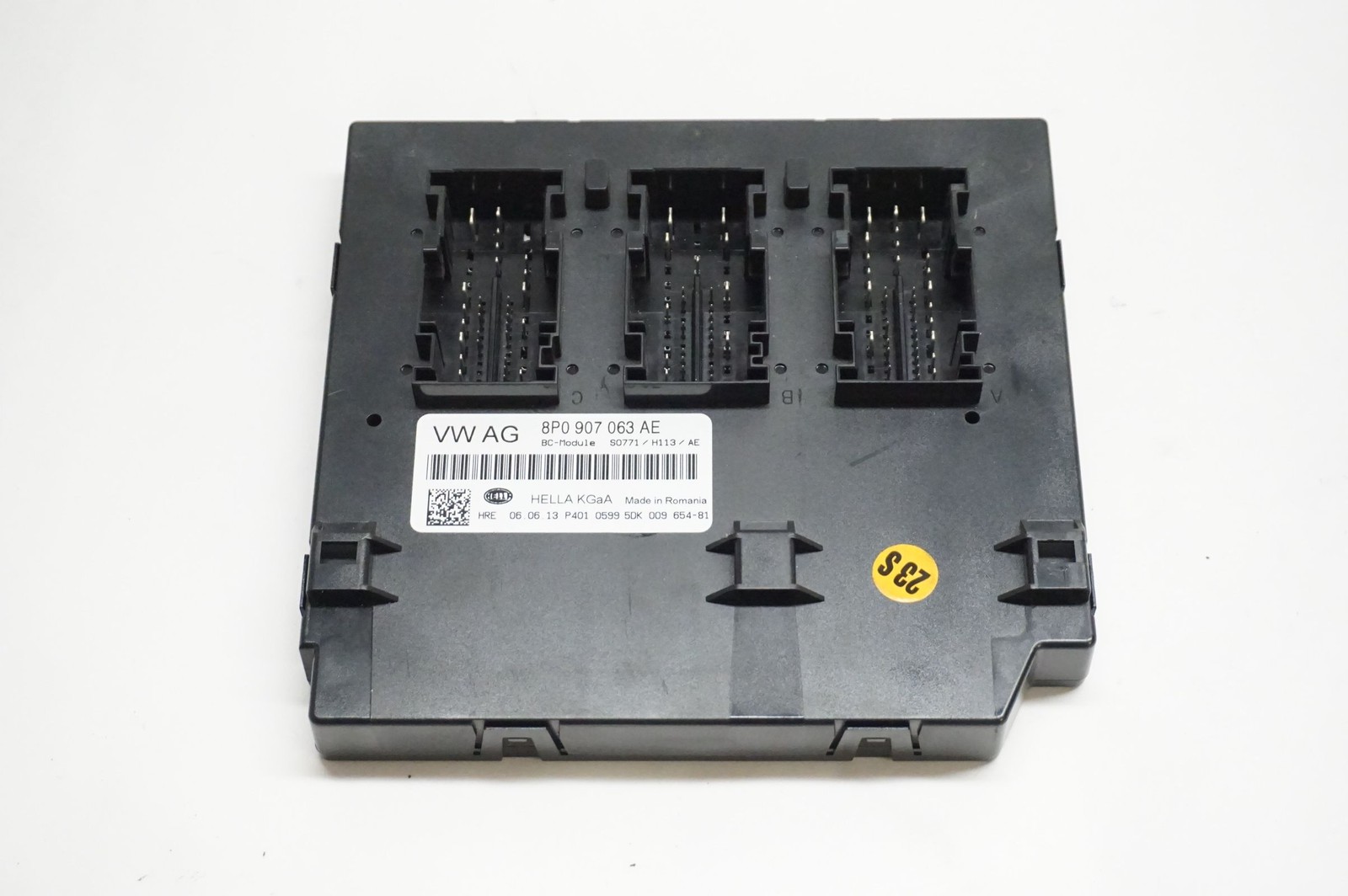 2014 Audi TTS Onboard Power Supply Control Module 8P0907063AE