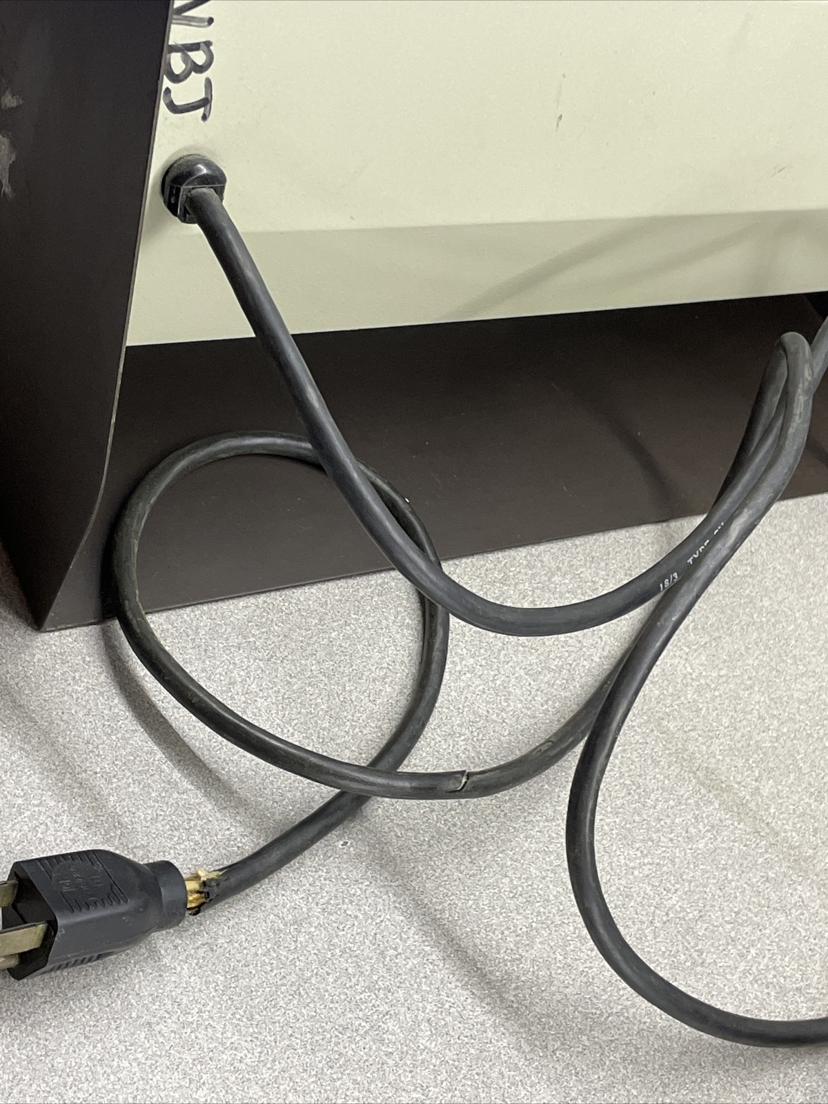 Gelman Sciences Inc. 51438 Universal UV Unit P/N 78355 - Powers On