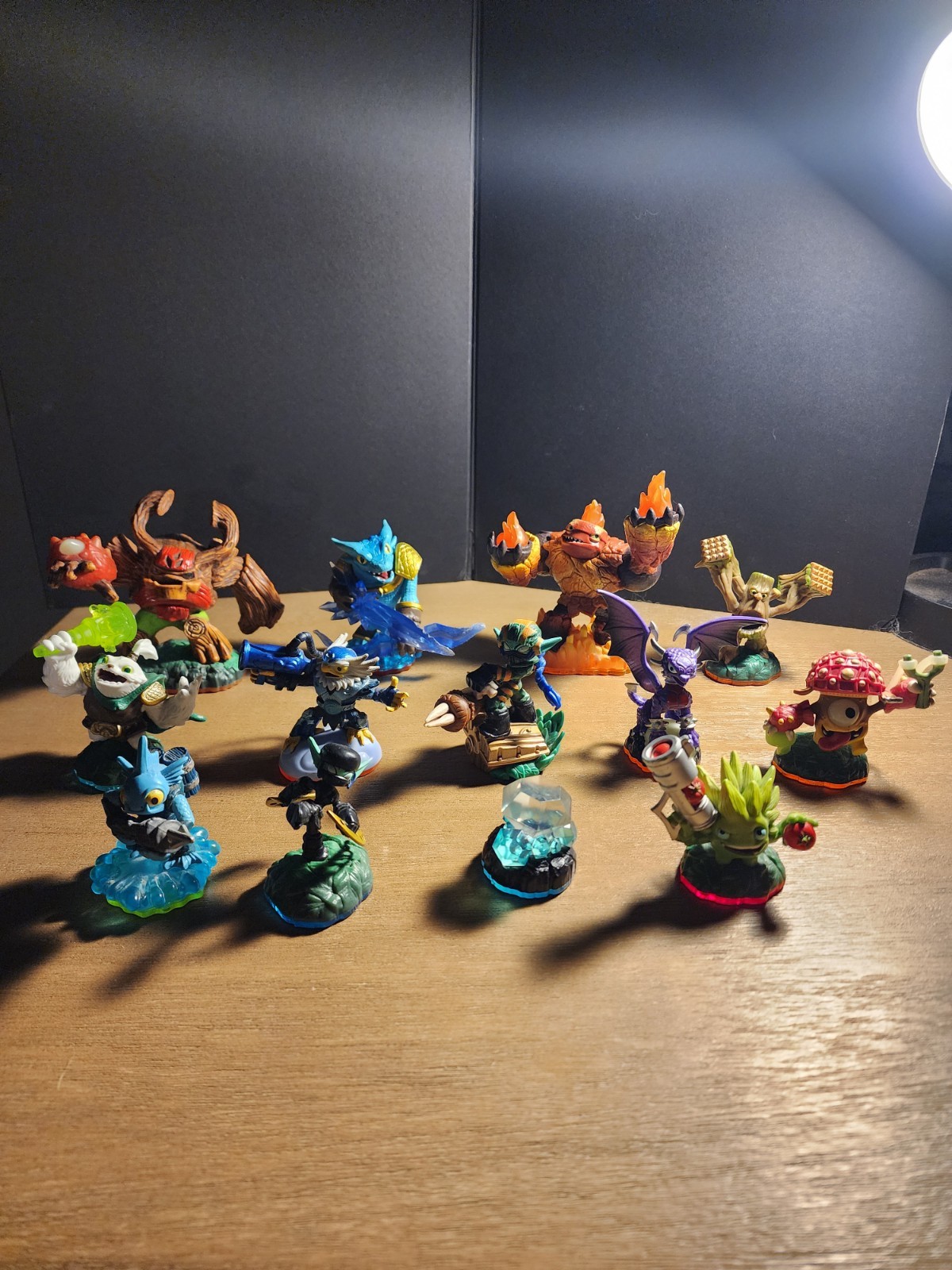 Mixed Lot Of 13 Skylanders ~ Trap Team, Swamp Force, Giants & Others All Bases