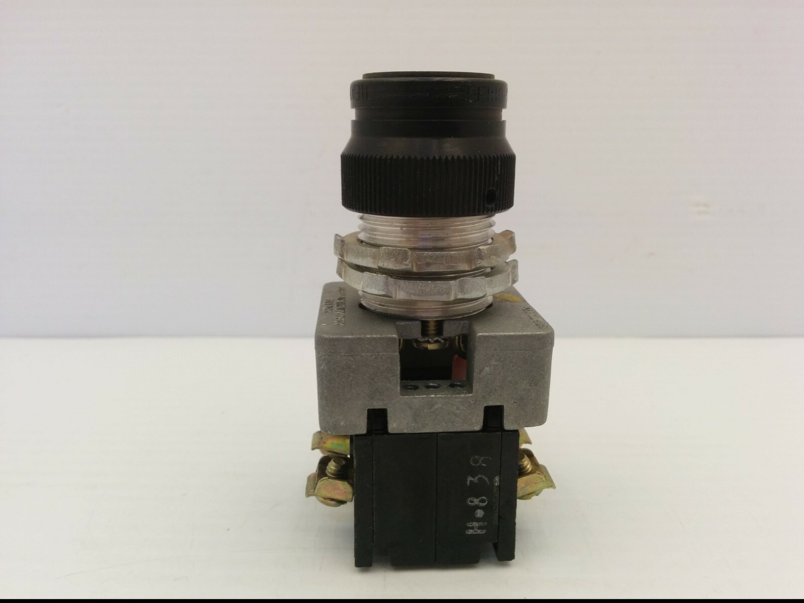 KILLARK/HUBBELL PUSH BUTTON, EXPLOSION PROOF, HEAVY DUTY 600 VAC SERIES GO21 NNB