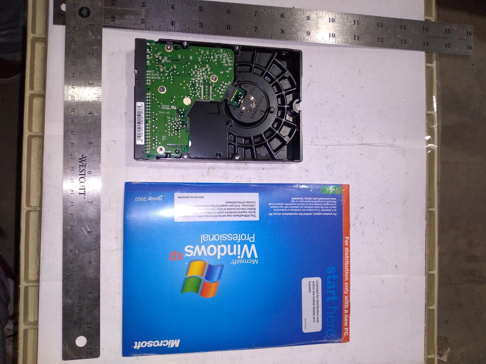 WESTERN DIGITAL WD400BB-22JHC0 5-12VDC 0.35-0.50A CLASS B MICROSOFT VER. 2002