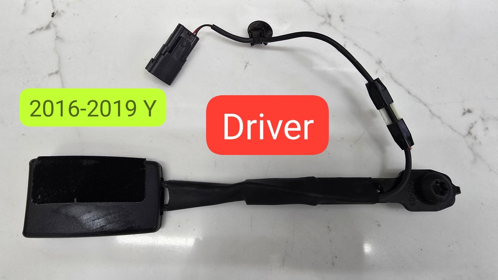 2016-2019 Ford Escape OEM Front Left Driver Seat Belt Clip Latch Buckle Black
