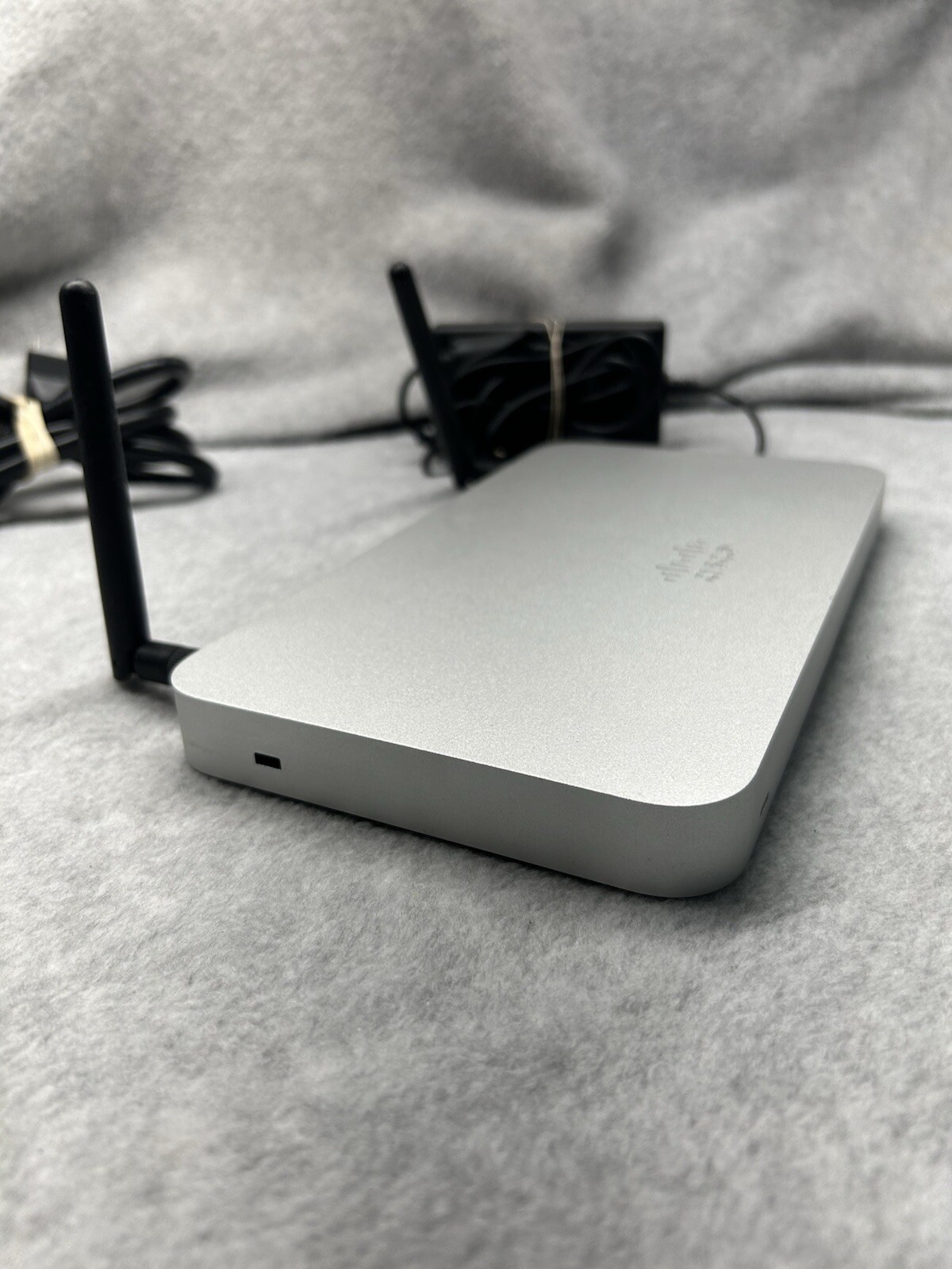 Cisco Meraki MX64-HW Cloud Managed Security Appliance w/AC Adapter