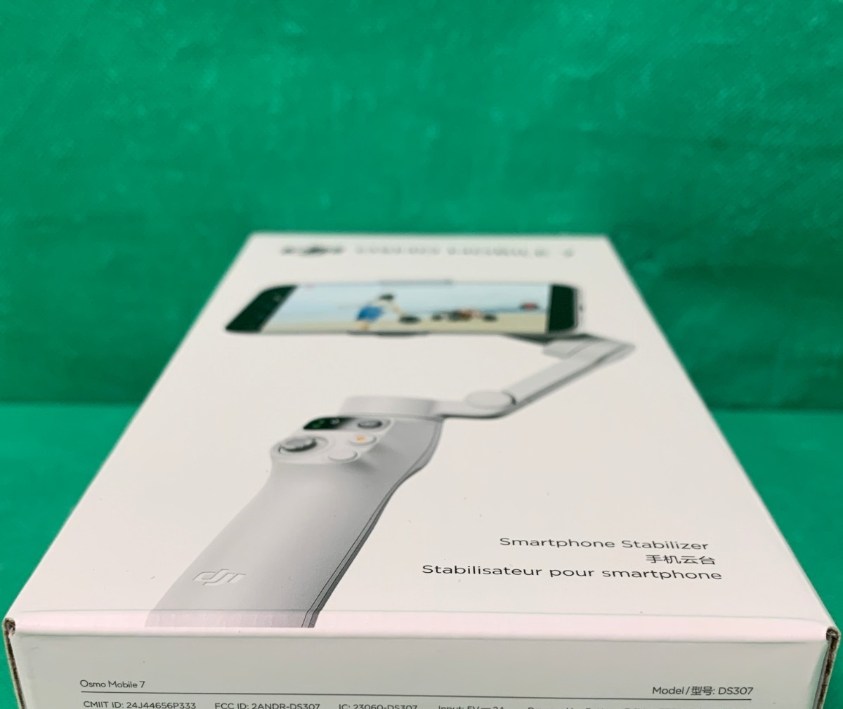 DJI Osmo Mobile 7 Smartphone 3-Axis Gimbal Stabilizer - Gray