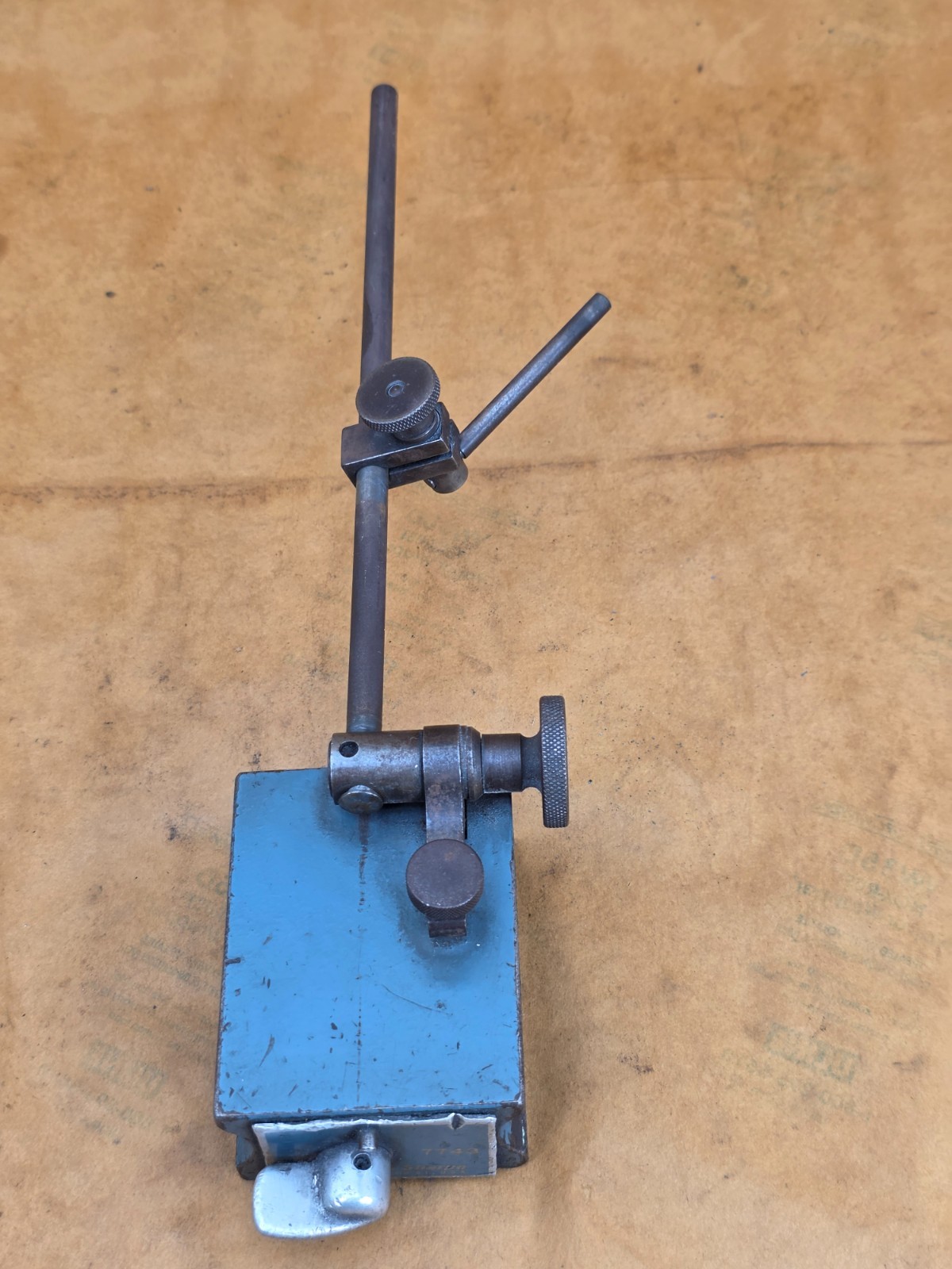Brown&Sharpe 7743 Indicator Holder w/Magnetic Base