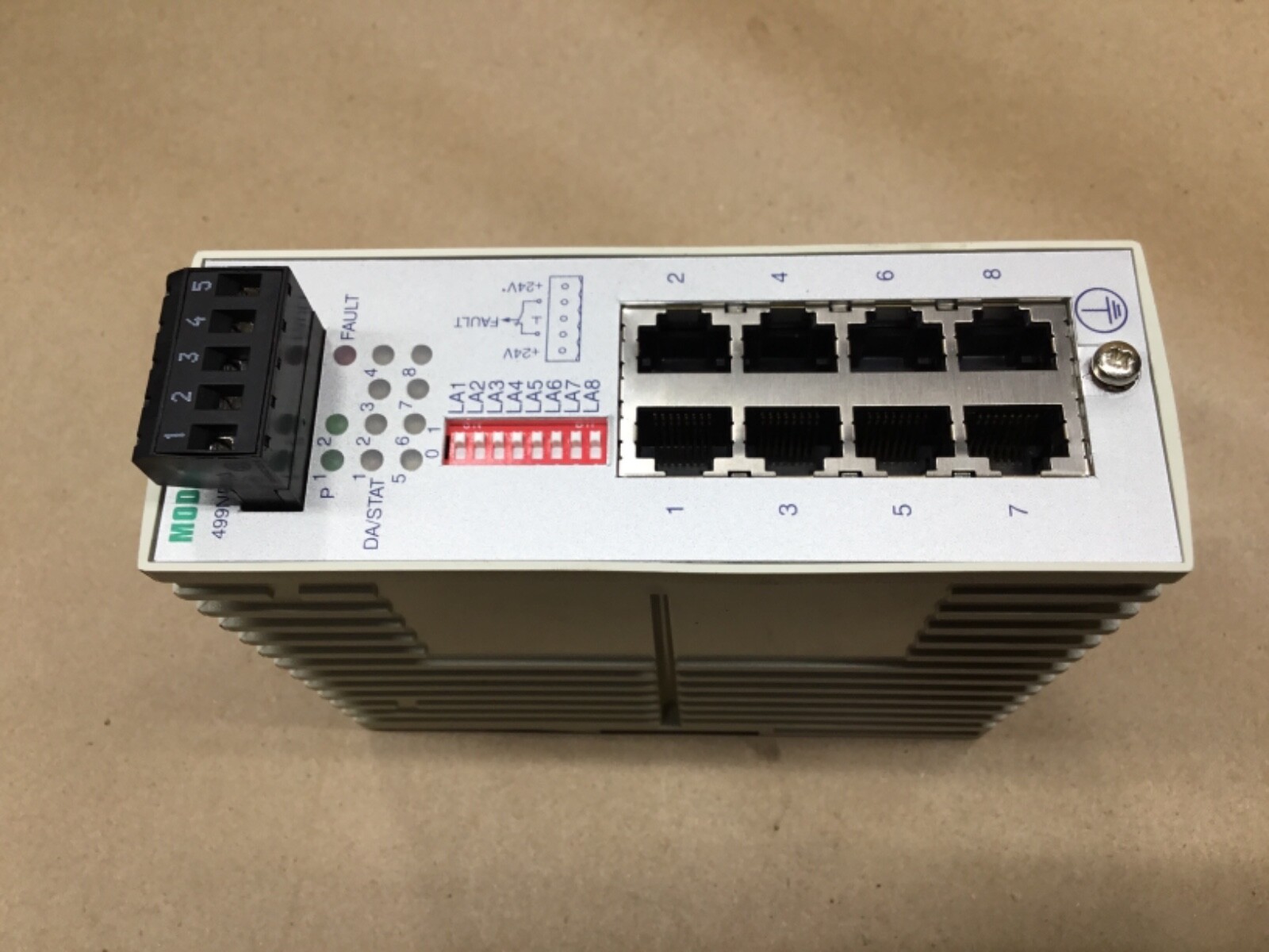 S​CHNEIDER MODICON 499NES18100 ETHERNET SWITCH CABLING SYSTEM #53D23PR5*KR