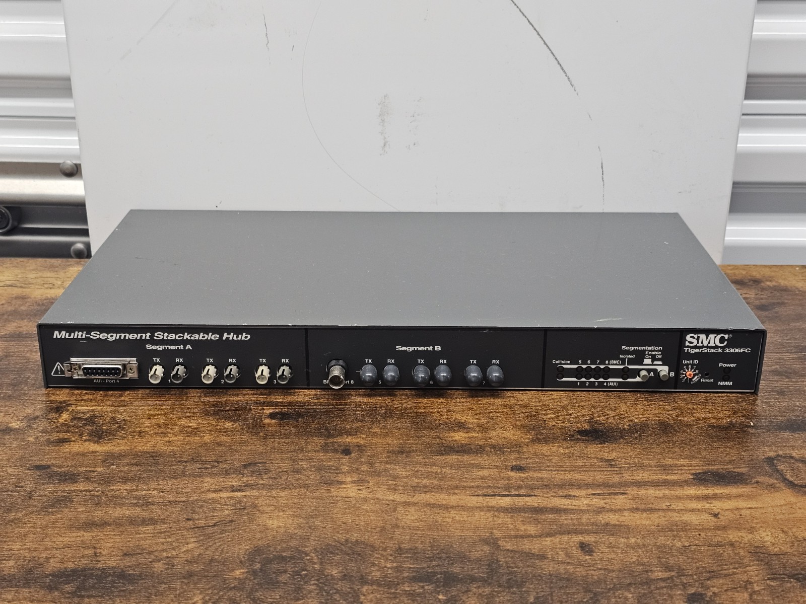 SMC SMC3306FC TIGERSTACK 3306FC MULTI-SEGMENT STACKABLE HUB 720.250 UNTESTED