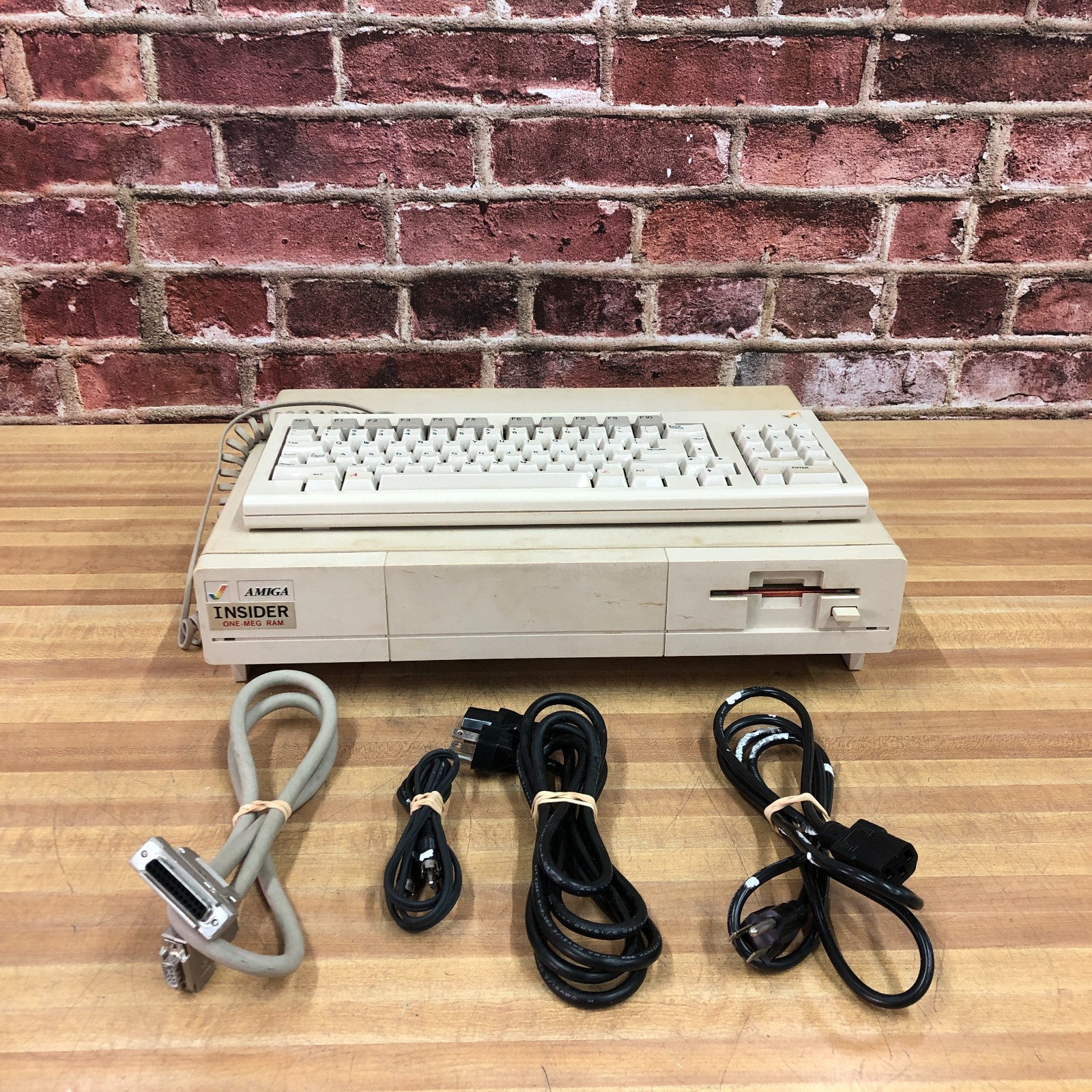Commodore Amiga 1000 Computer (WORKING) In Original Box w/Keyboard