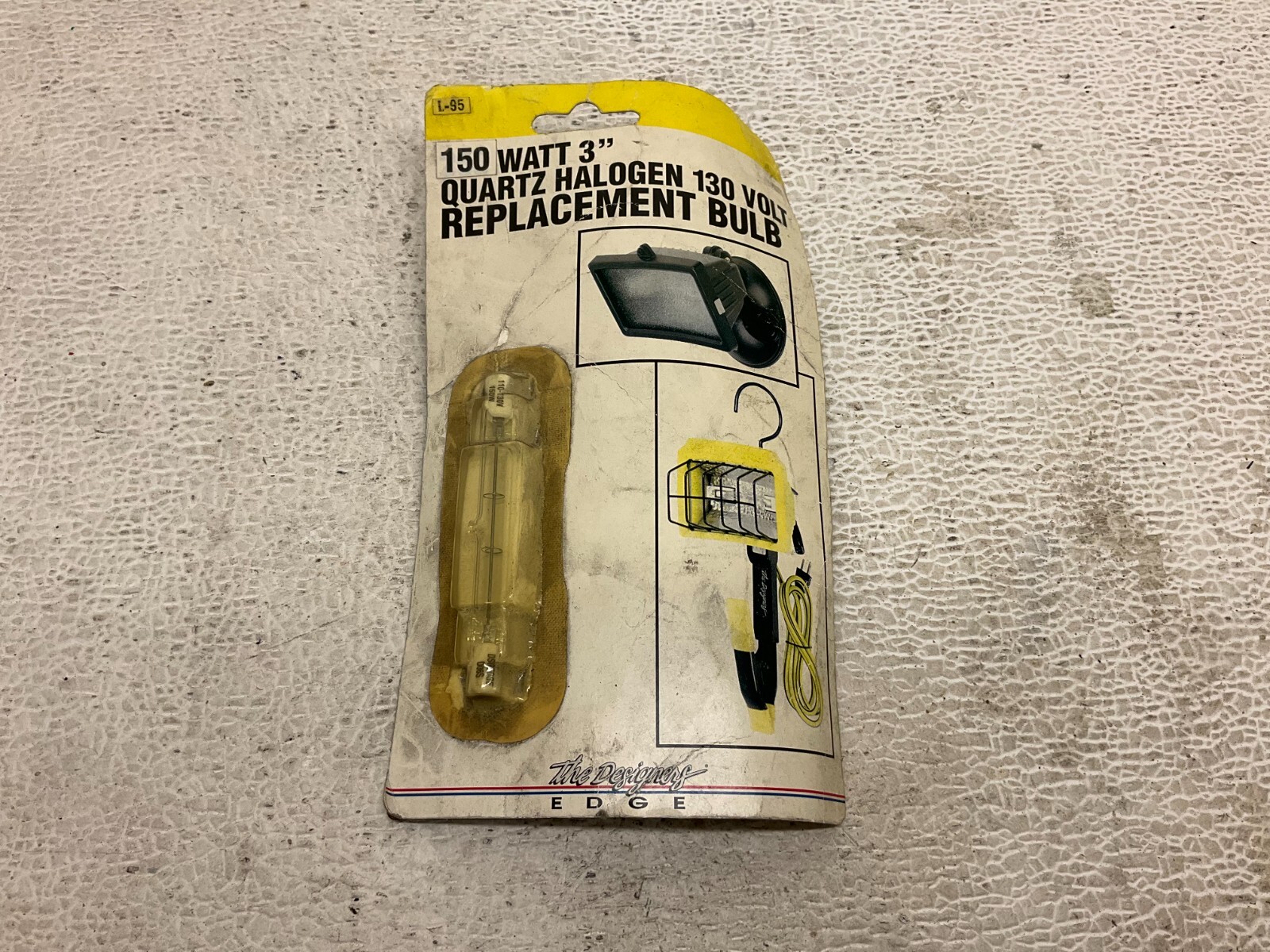 Designers Edge 150 W 3" Quartz Halogen 130 V Bulb L-95 DSGEDGE D06S New (TSC)