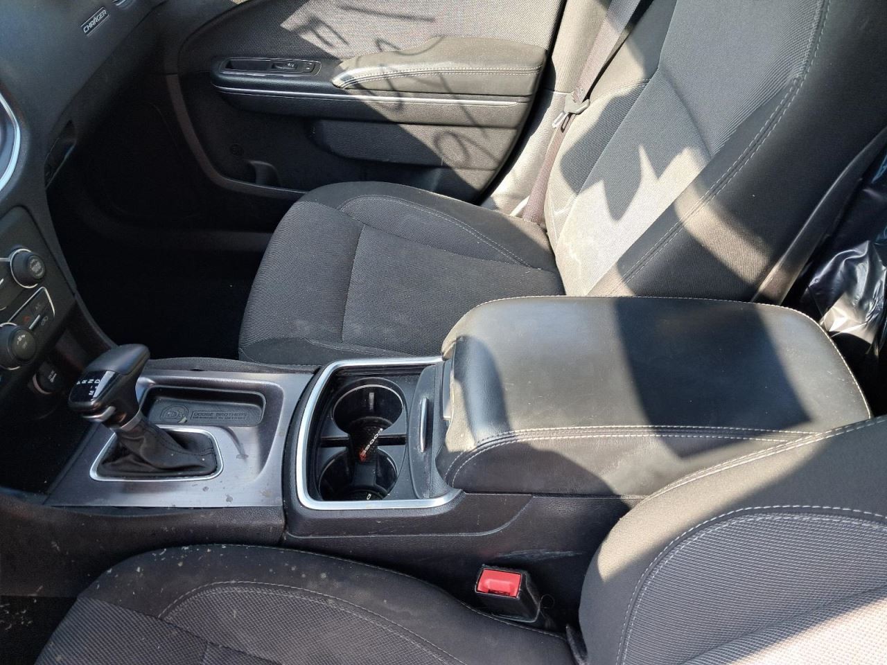 CHARGER 2016 Glove Box 4793551