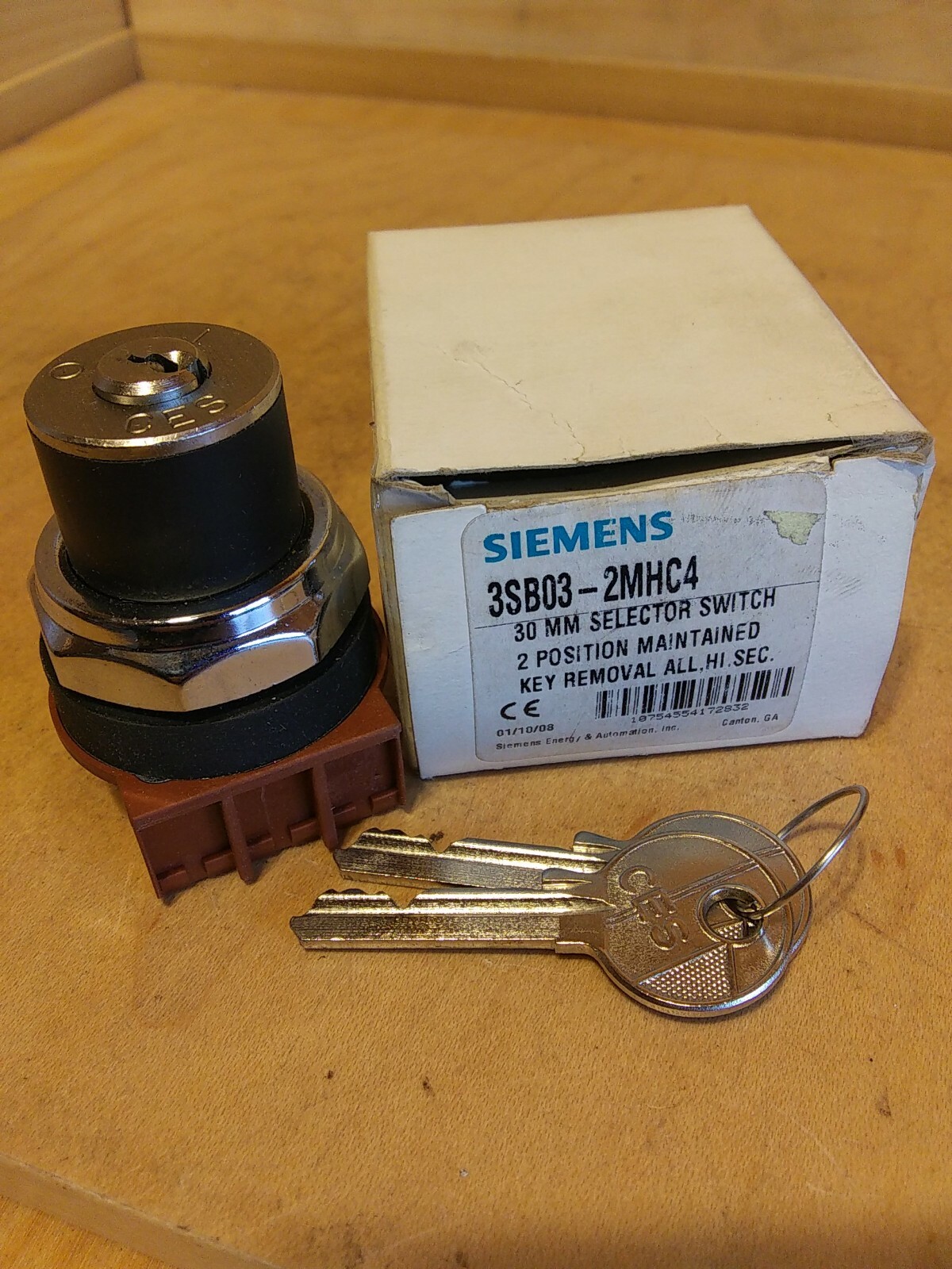Siemens 3SB03-2MHC4 Selector Switch with Keys
