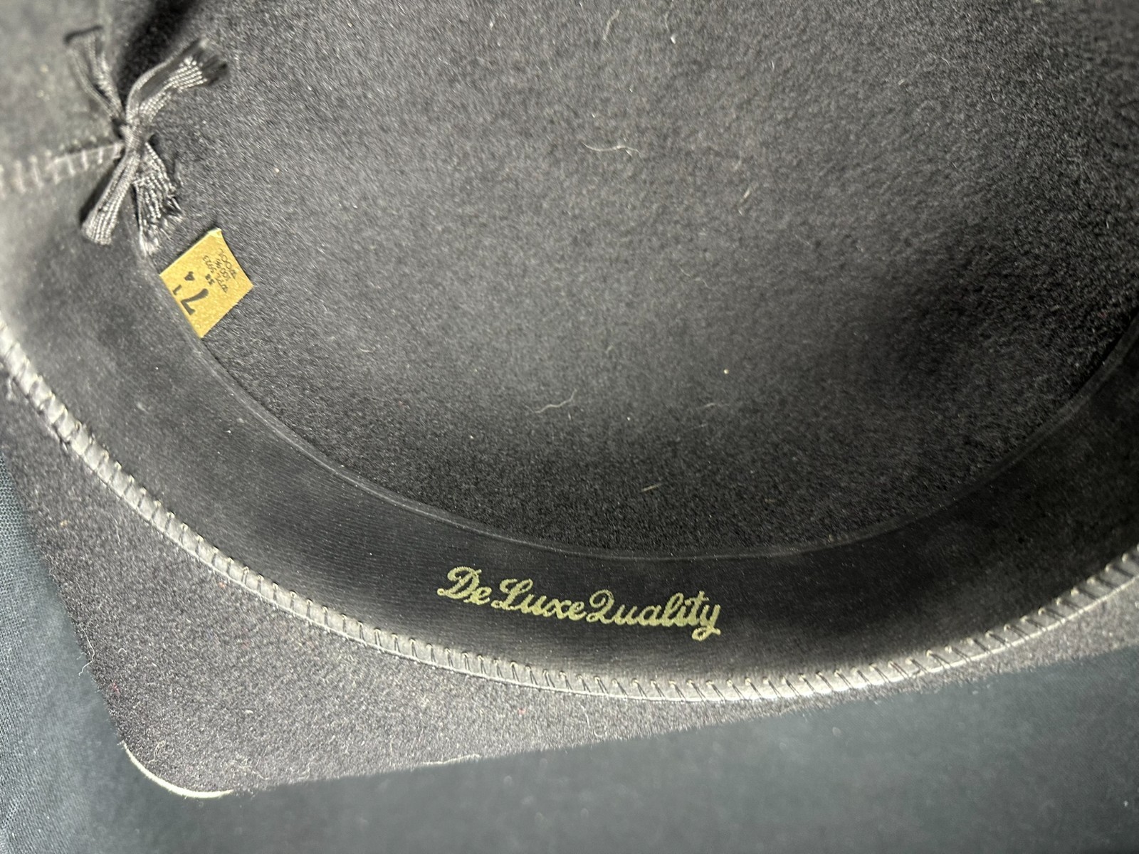 Colonial Type Revolution War Hat size 7 1/4 with insignia