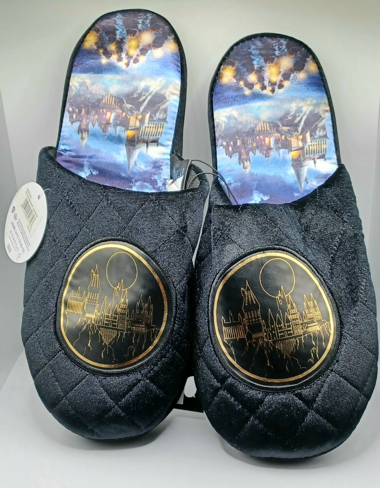 Harry Potter Wizarding World Castle Size L/XL  Bioworld Slip On. Unisex Slippers