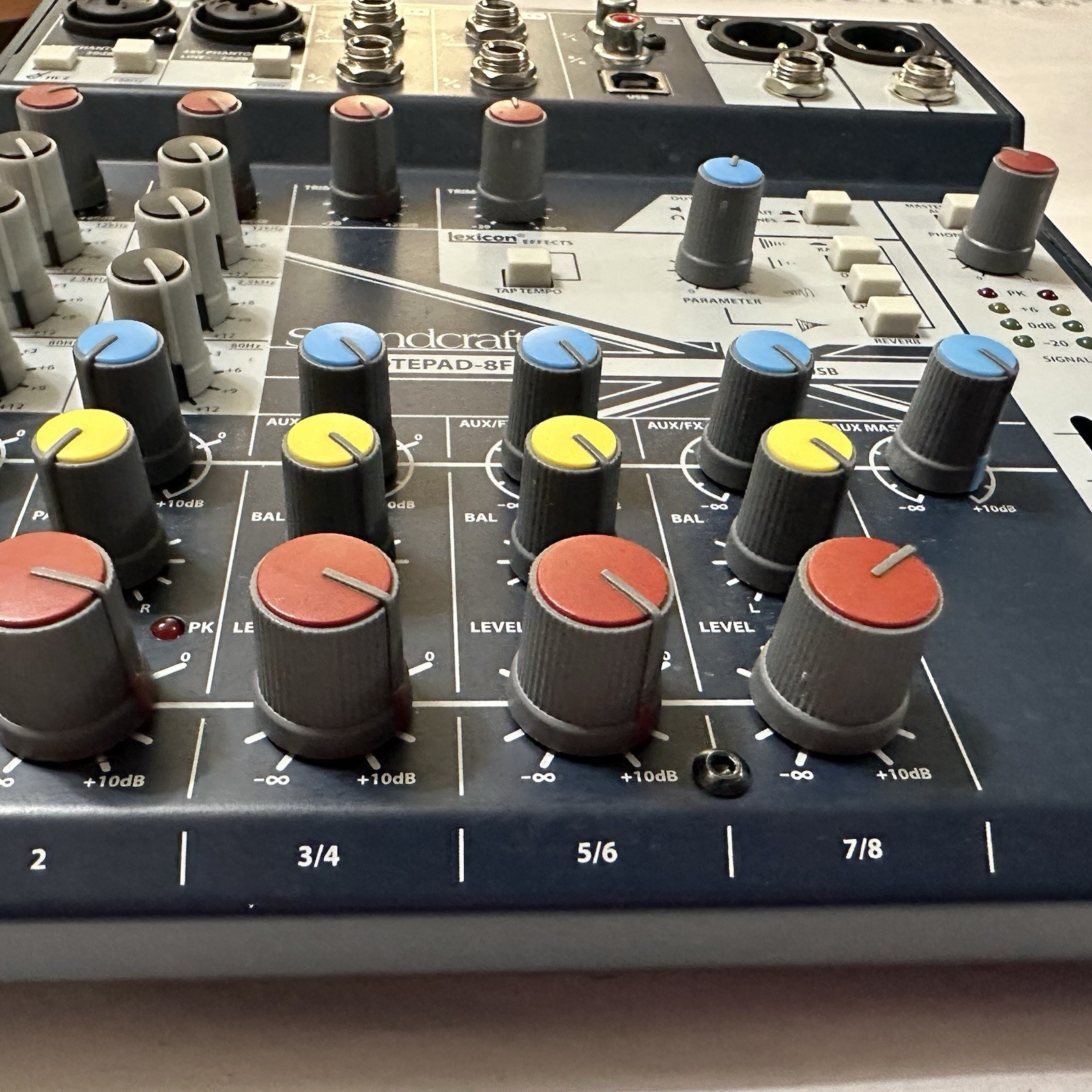 Soundcraft ‎Notepad-8FX Analog Mixer USBx2 Podcast