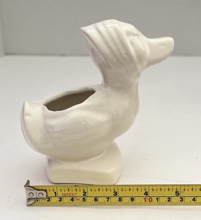 Vintage White Duck Planter EUC SALE!