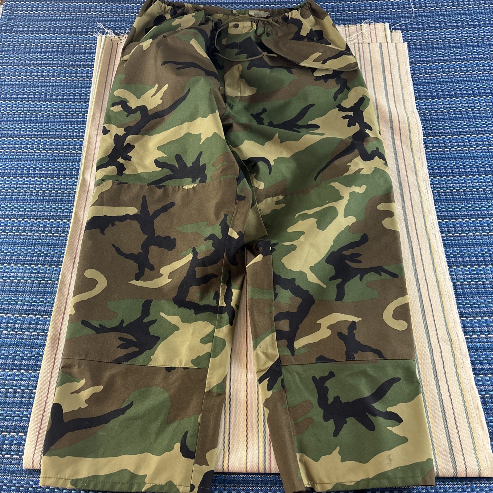 US Military Woodland Camo Cold Weather Pants Mens Large Waterproof Trousers 8959