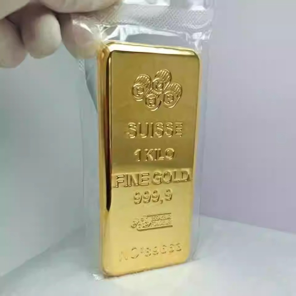 New Simulated Gold Brick Swiss Bank Bars 1000G Film and Television Prop Ornament