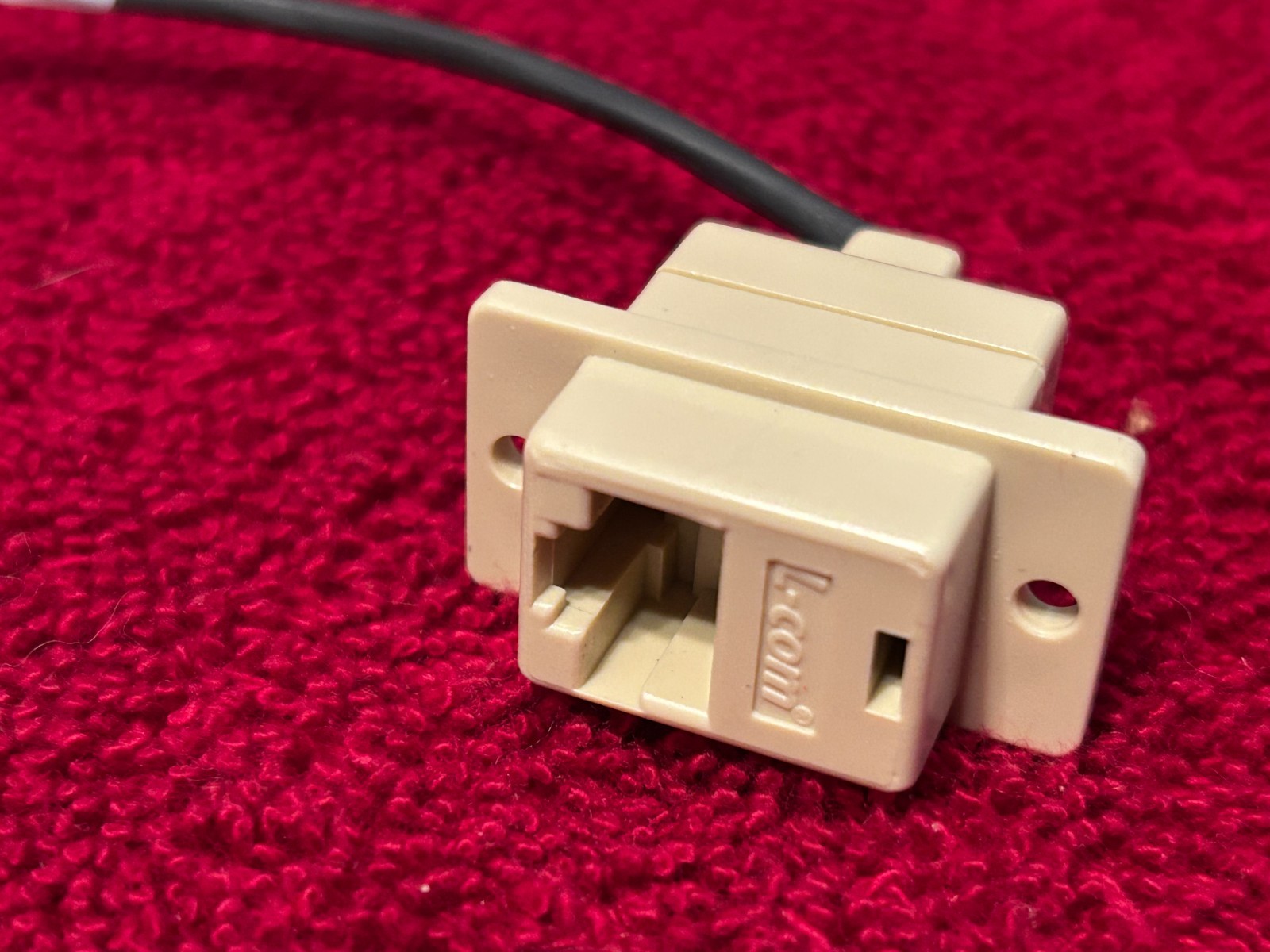 L-COM AVIONICS CONNECTOR P/N P13063 NEW SURPLUS