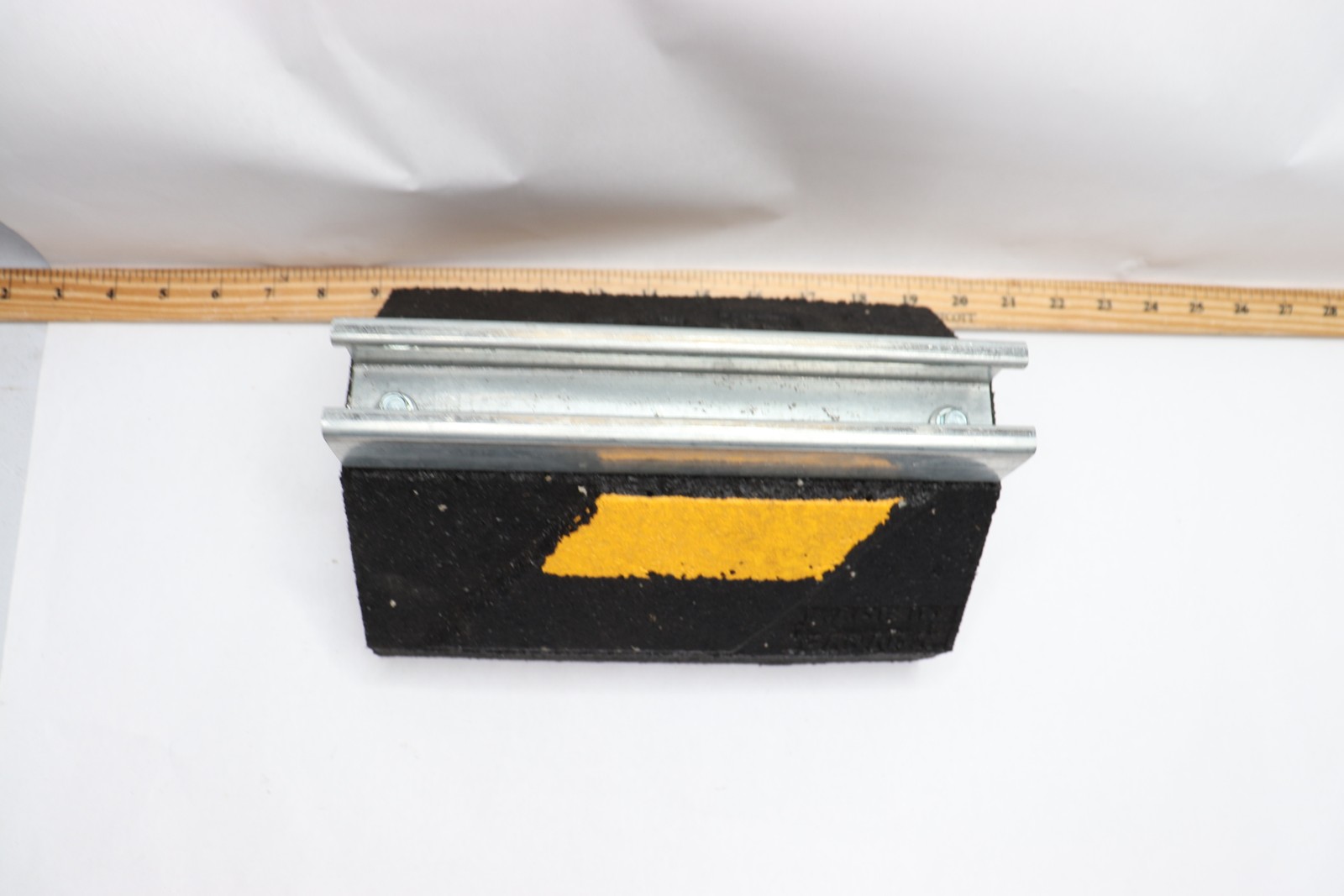 Wheel Chock 9-1/2 x 6-1/8 x 6-1/8"