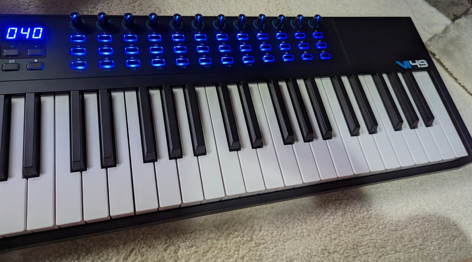 Alesis VI49 - 49-Key Keyboard Controller